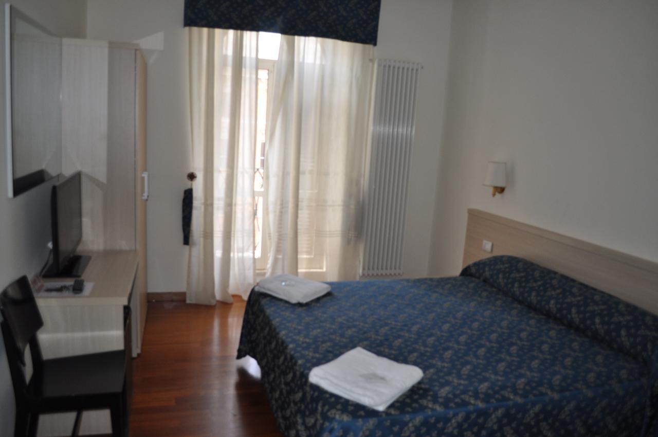 Camera Singola con Bagno Privato