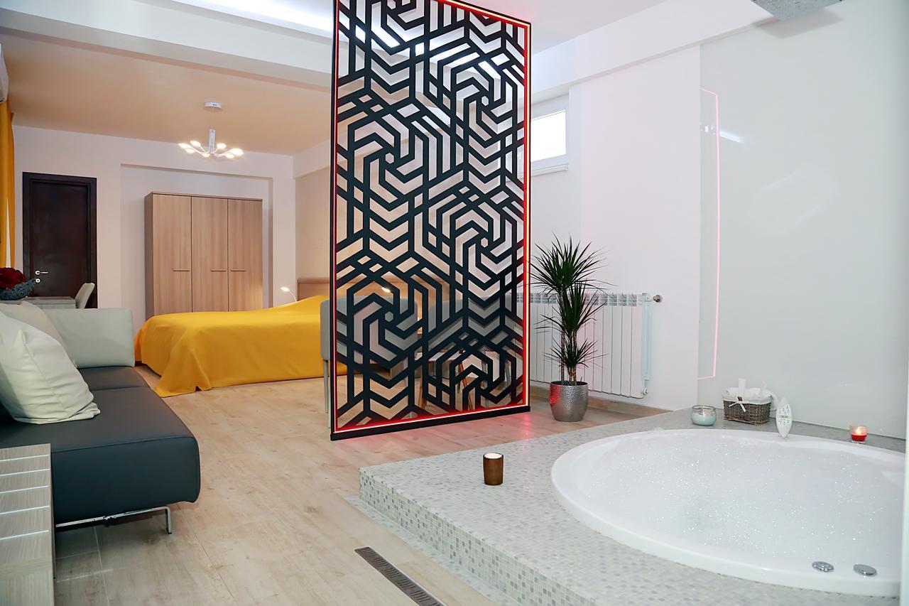 Jacuzzi Suite