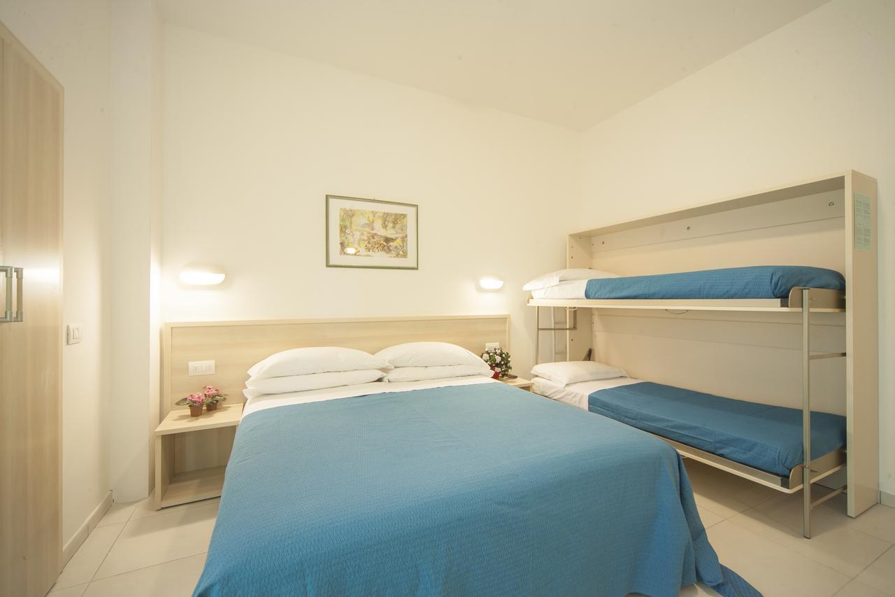 Standard Quadruple Room,646903821:JPEG