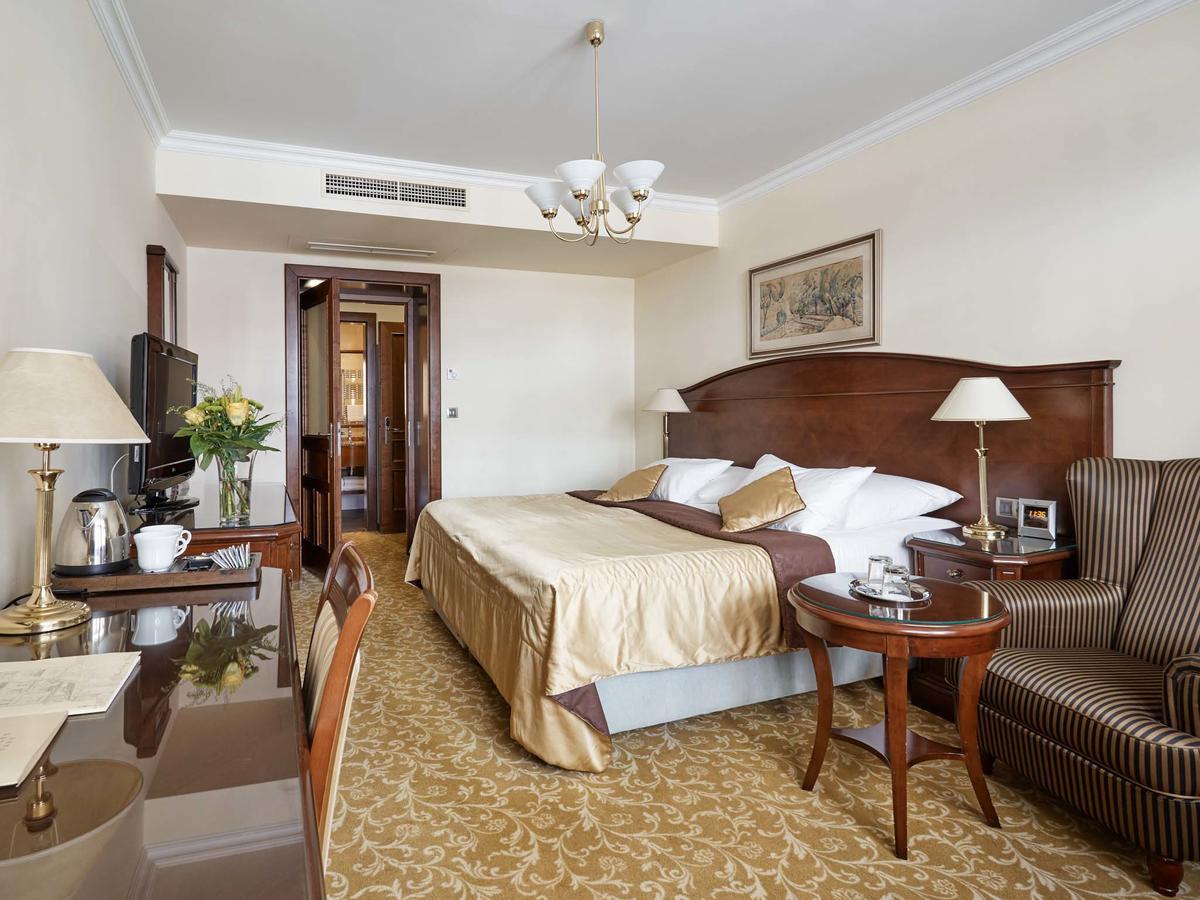 Double or Twin Room Massage