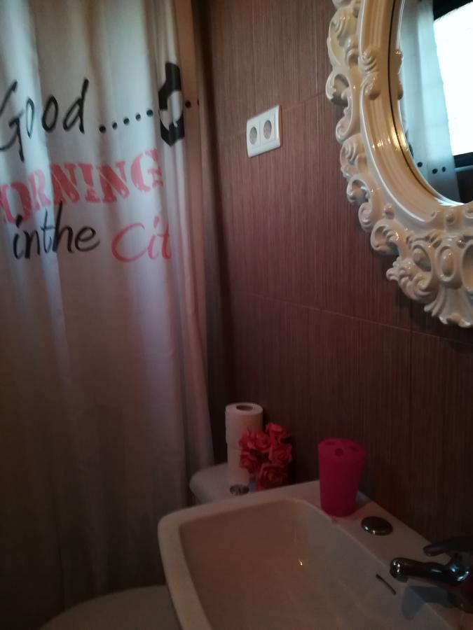 Comfort Triple Room Shower