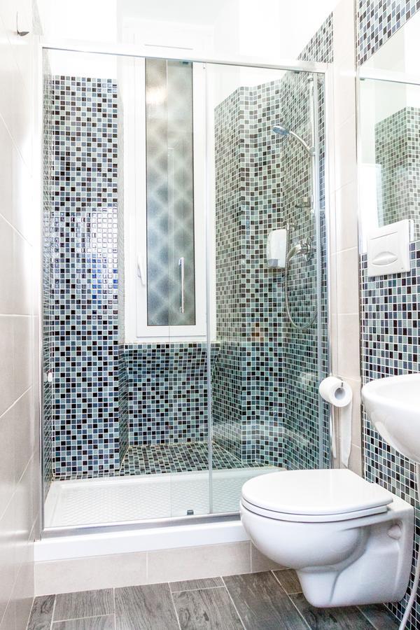 Double or Twin Room Private Bathroom