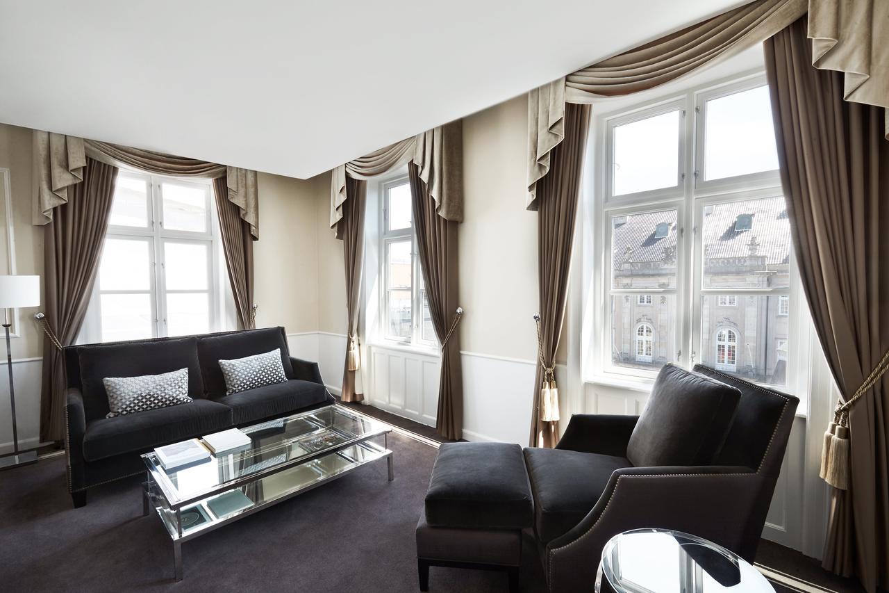 Suite Access to Executive Lounge