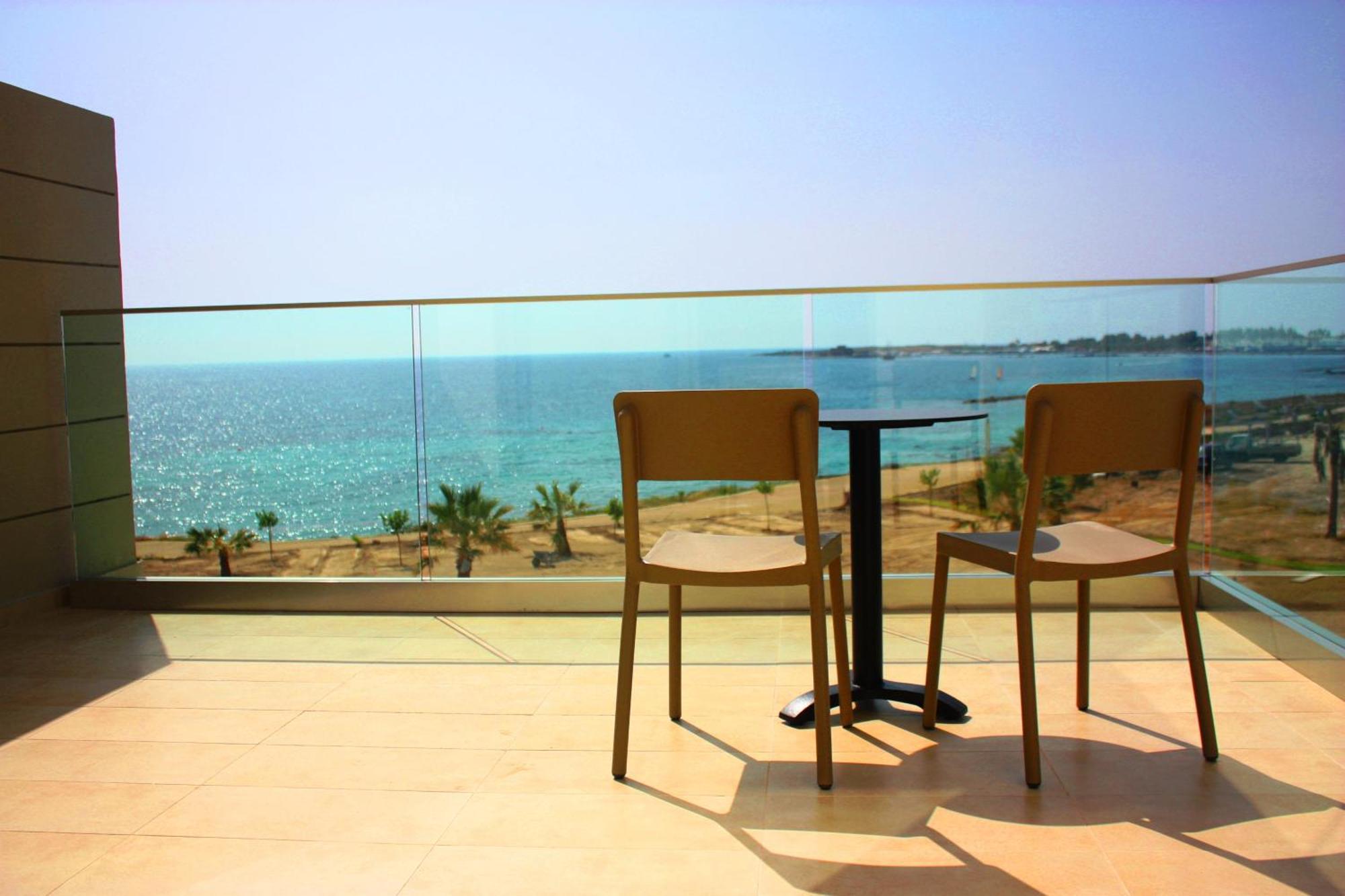 Two-Bedroom Suite Sea View