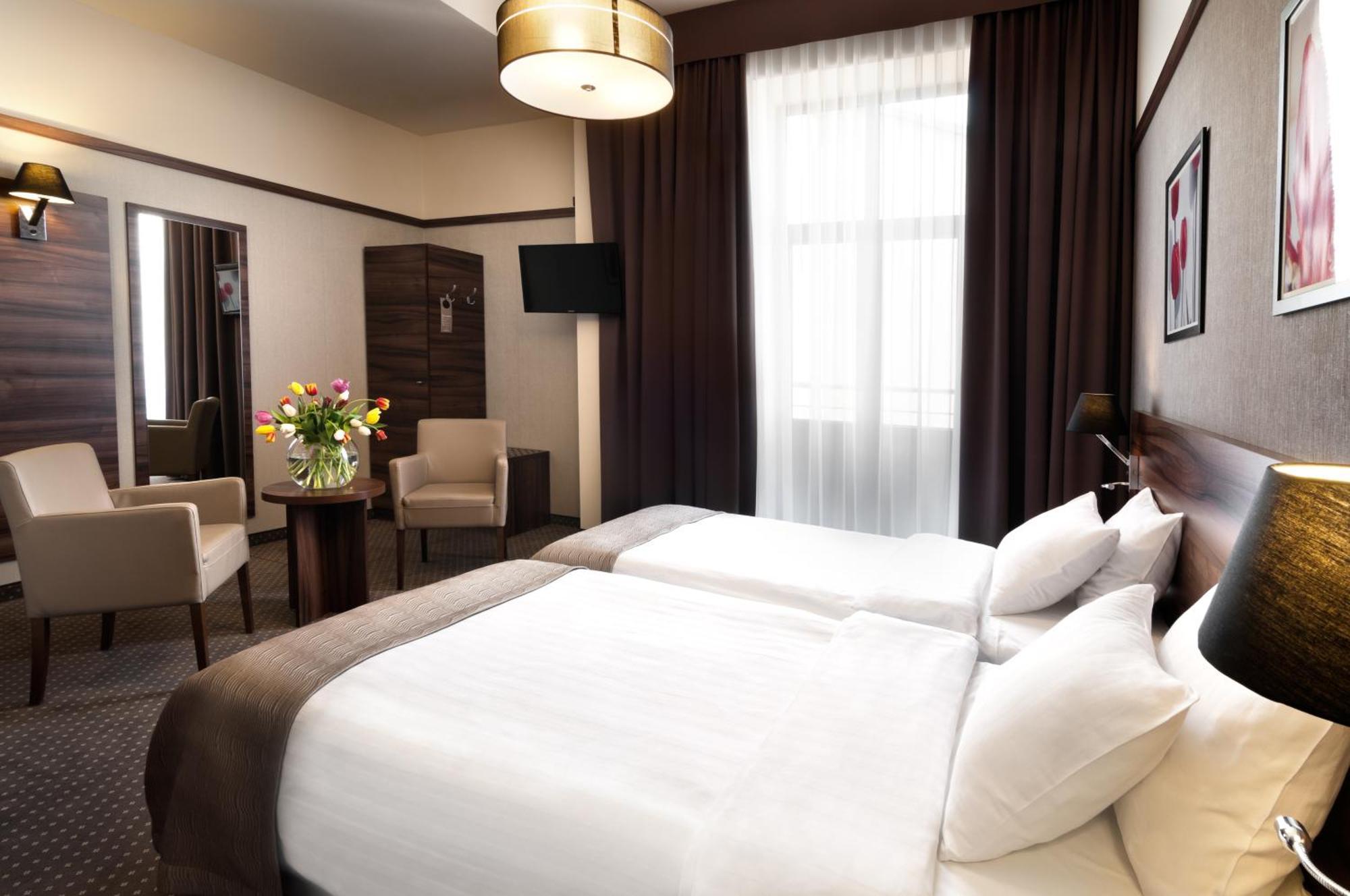 Deluxe Double or Twin Room