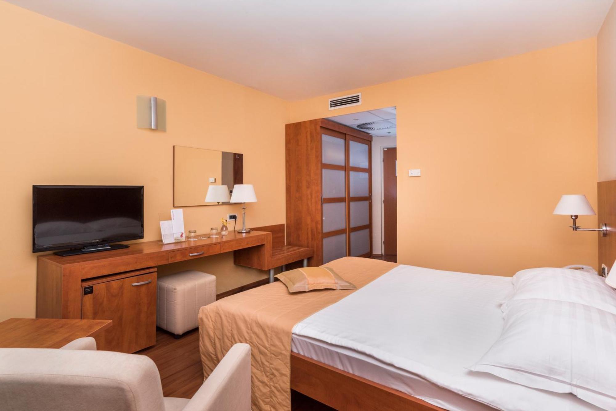 Camera Economy con Letto a Una Piazza e Mezza - Lato Parco