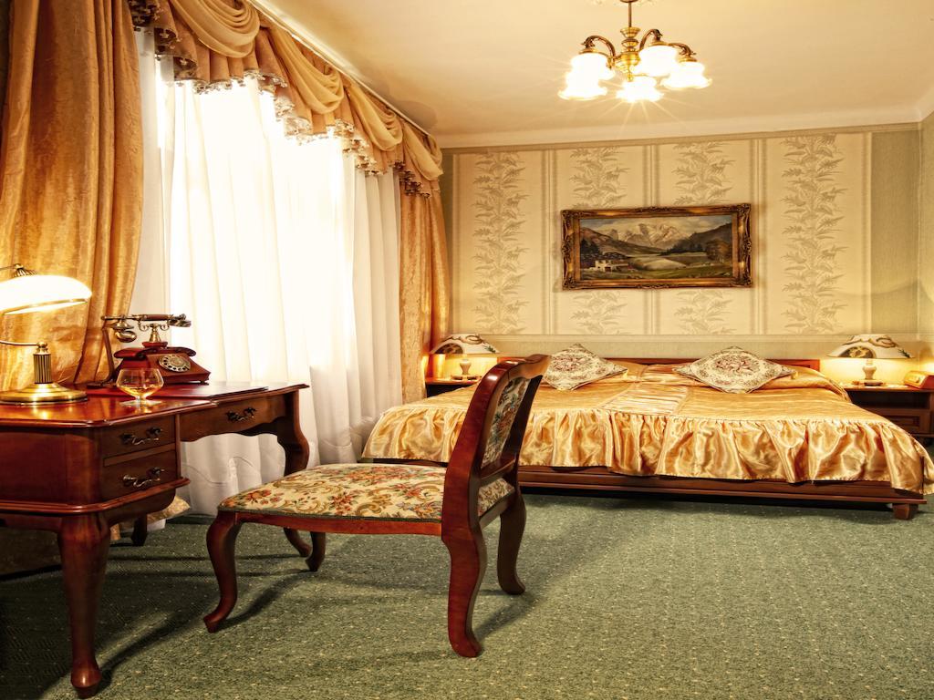 Double or Twin PLUS Room