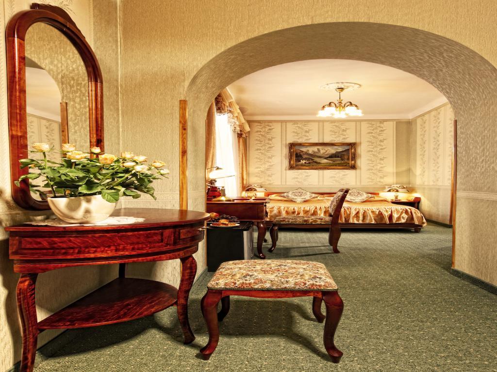 Double or Twin PLUS Room