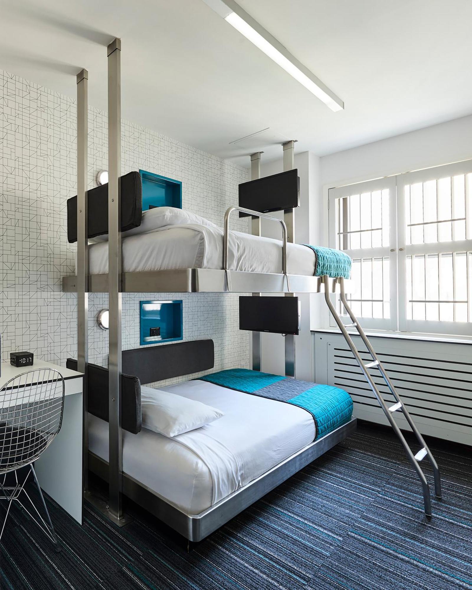 Bunk Pod