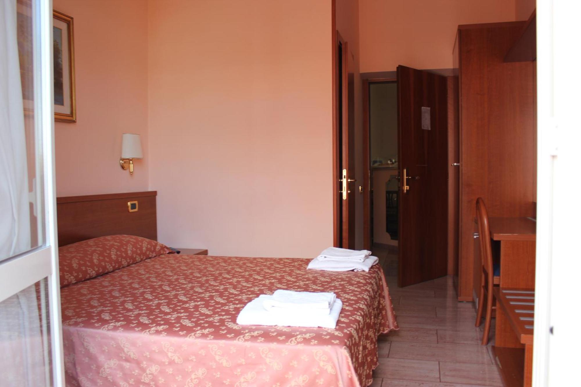 Standard Double Room,785303142:JPEG
