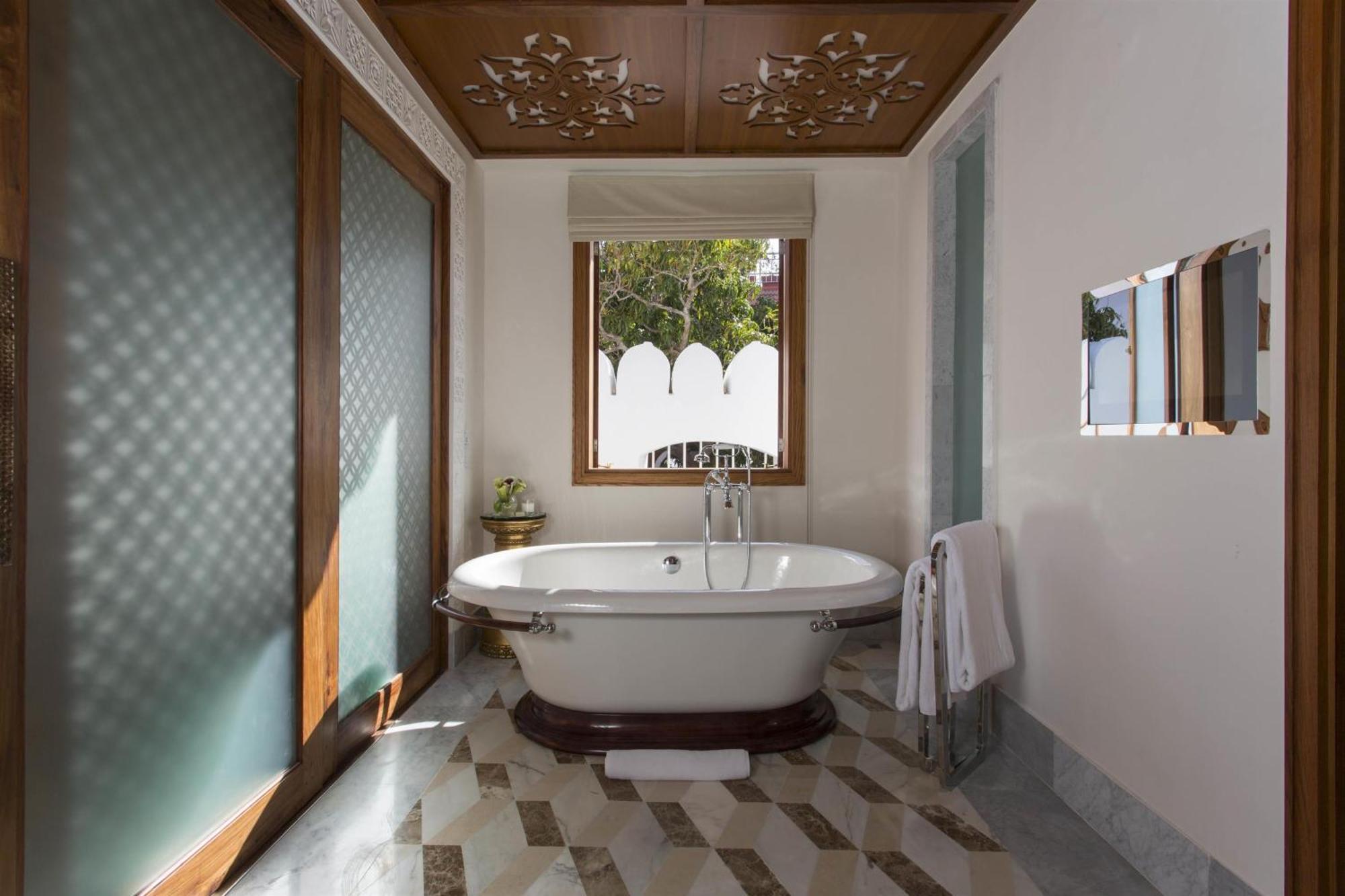 Park King Suite