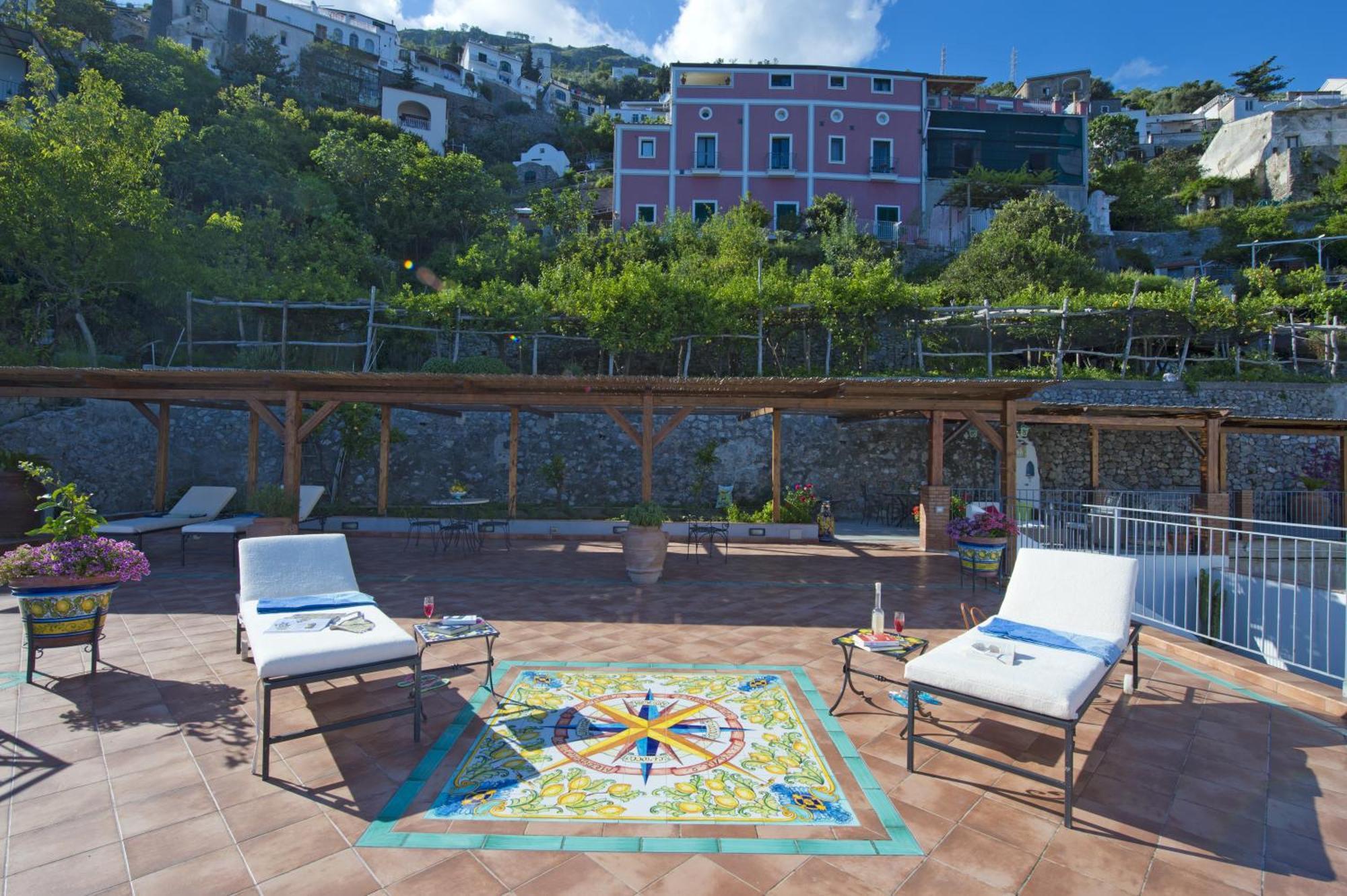 Appartamento con Vista Mare e Divano-Letto (3 Adulti)