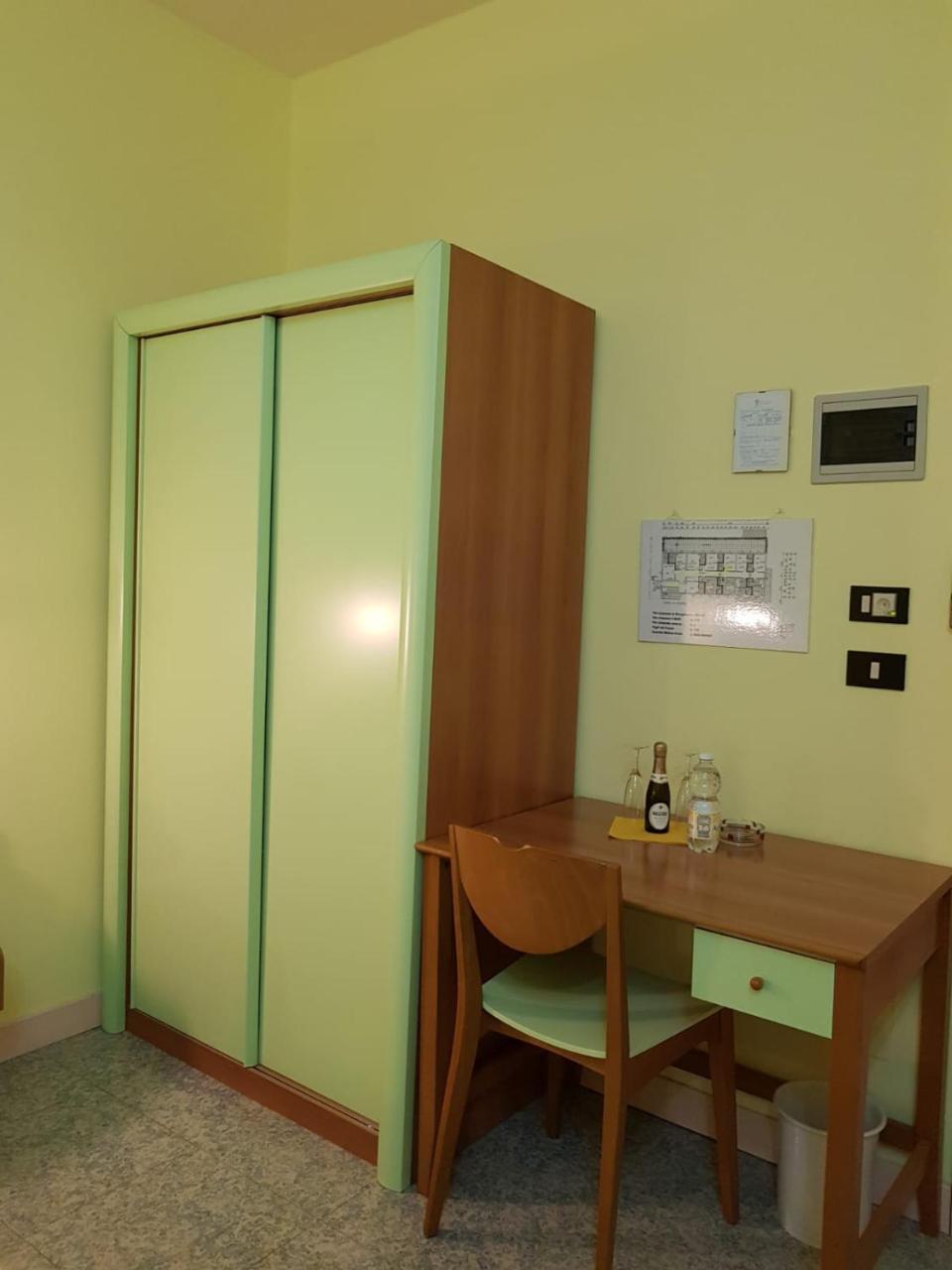Camera Doppia con Letti Singoli