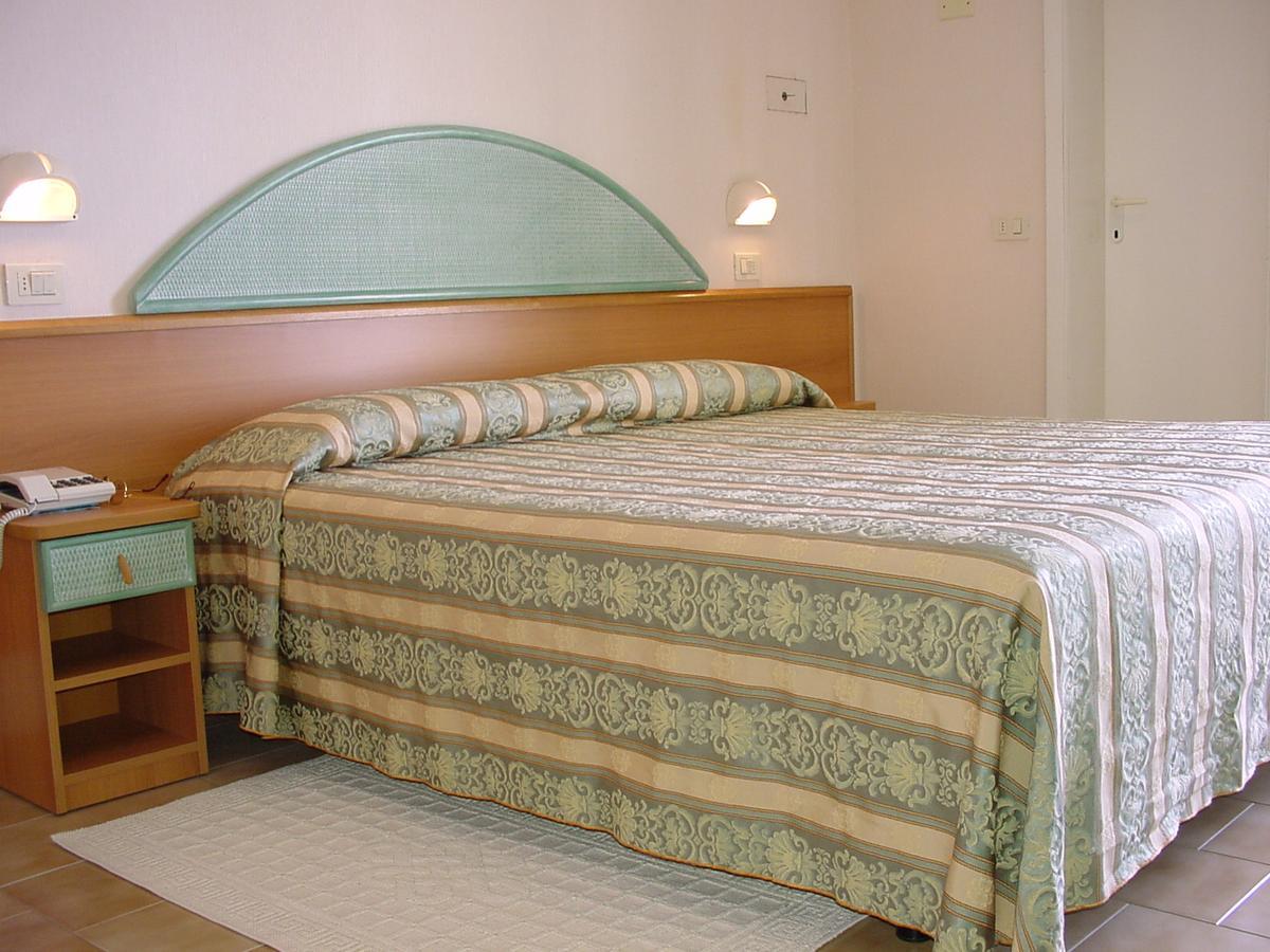Basic Triple Room
