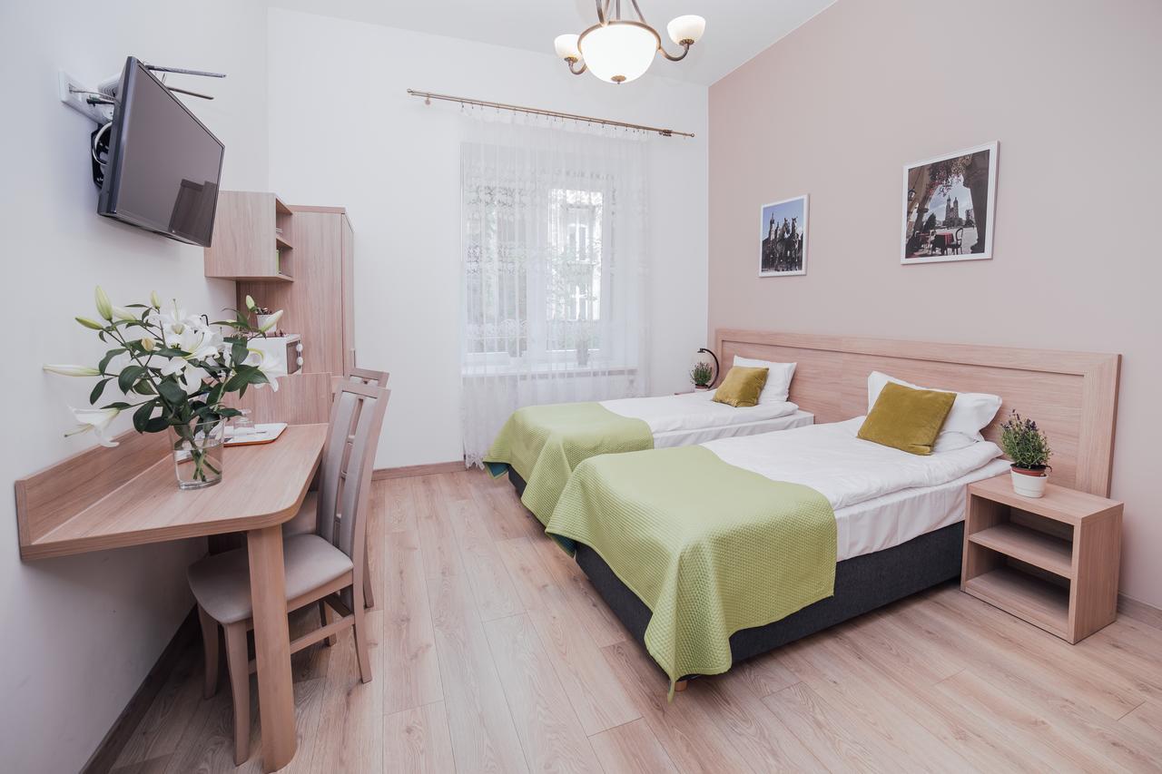Standard Twin Room Bonerowska 2