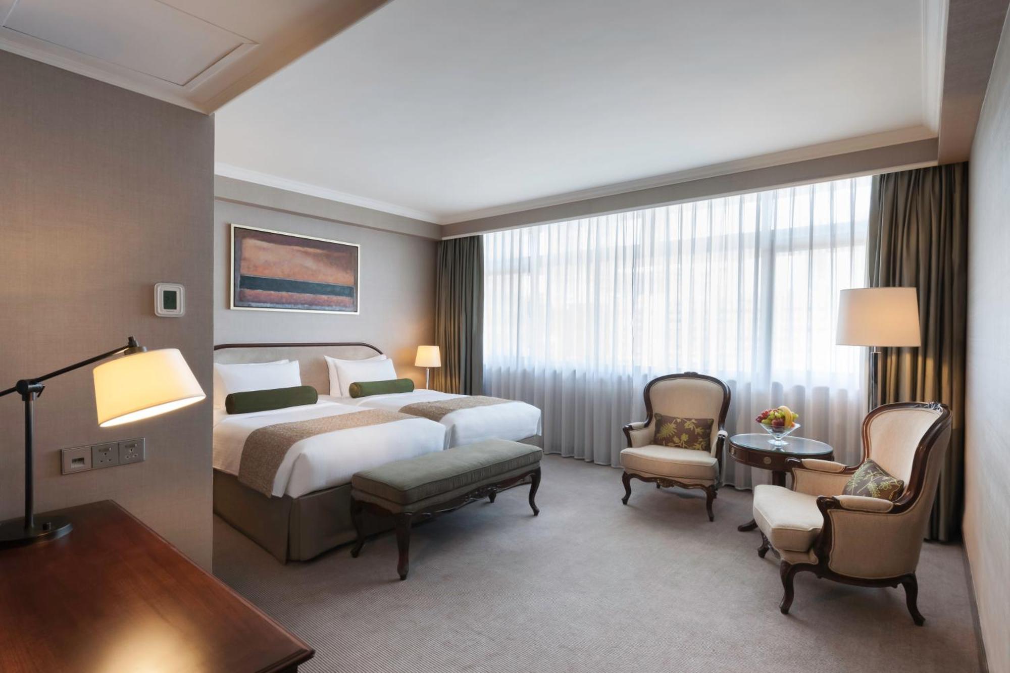 Wake Up to Superior Room Welcome Drinks Room Upgrade