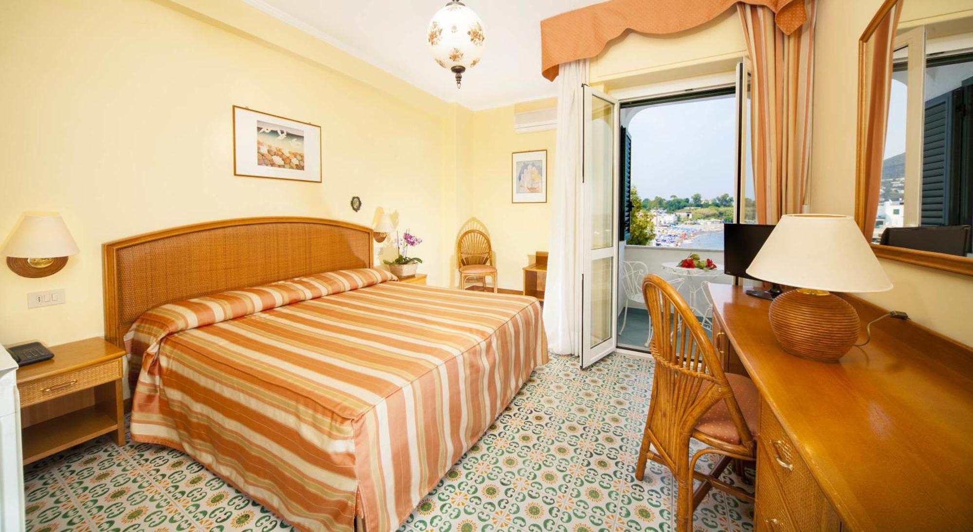 Double or Twin Room with Sea View,792006267:JPEG
