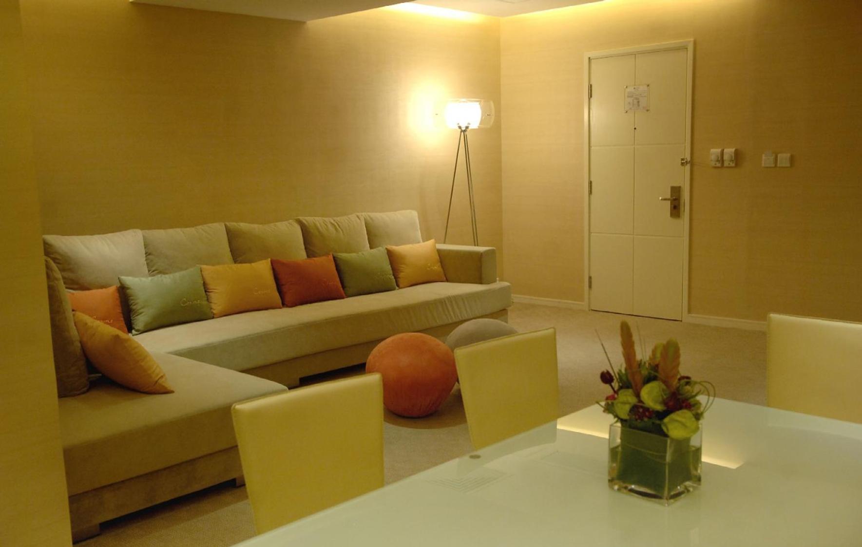 Two-Bedroom Queen Twin Suite