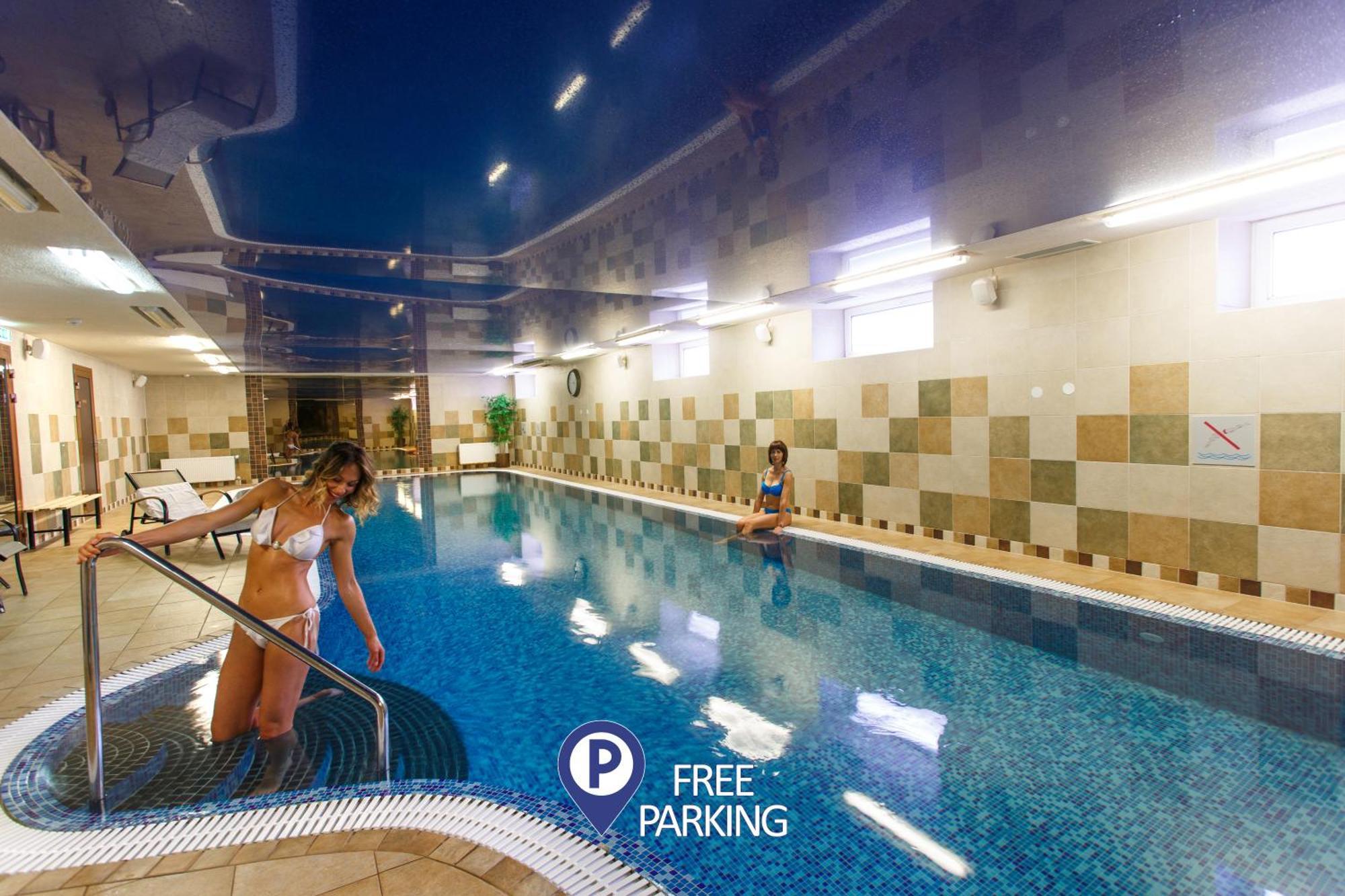 Family Lux Room Bath Pool Sauna Access