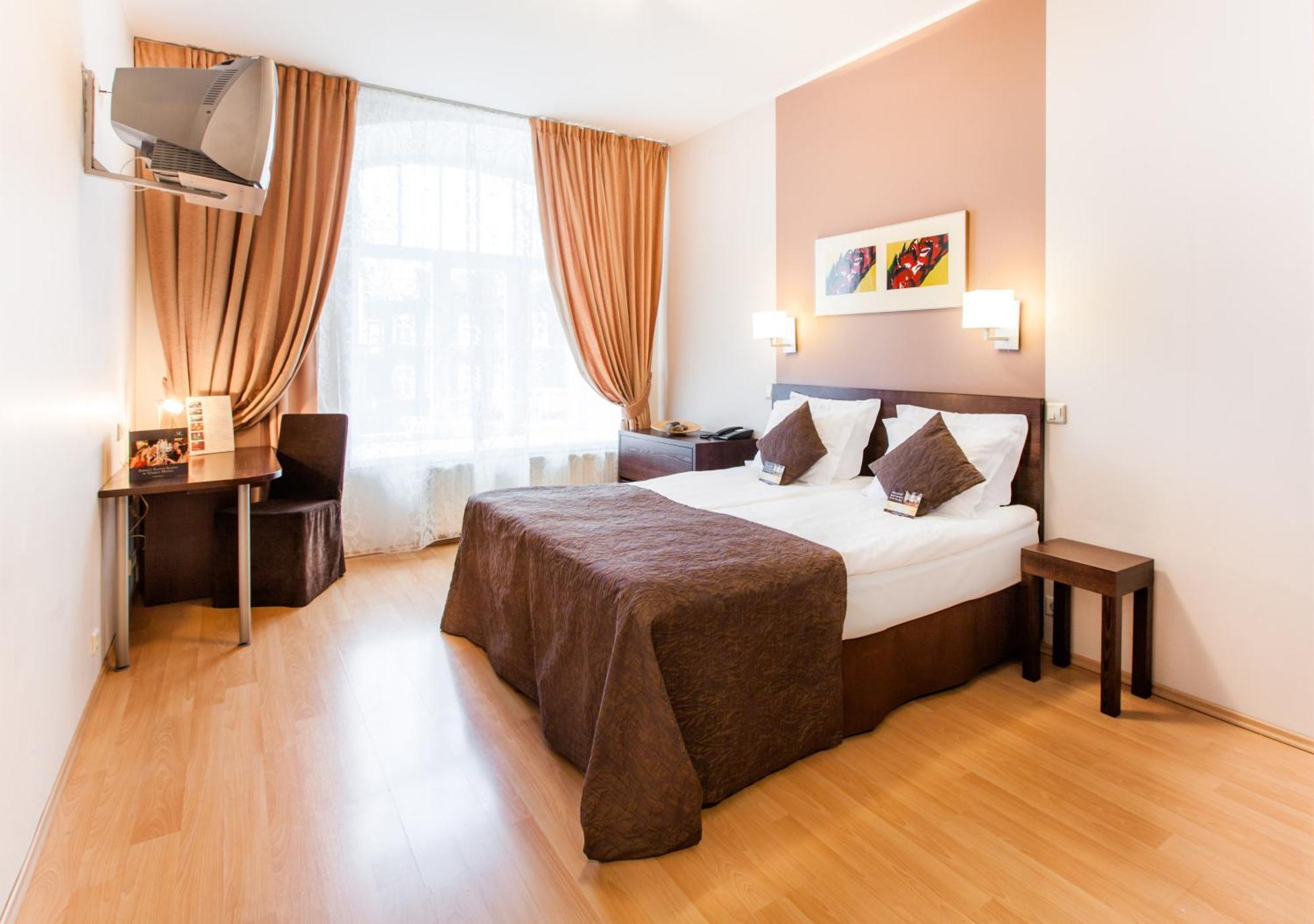 Double or Twin Room Garden View