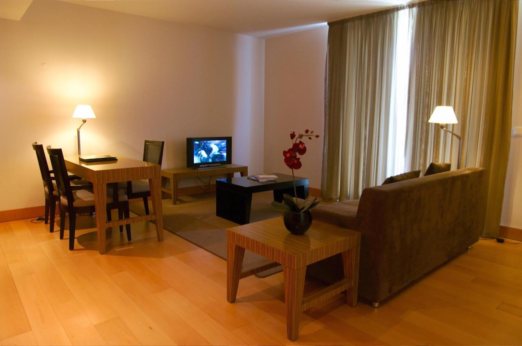 Premium Apartment Side Sea View