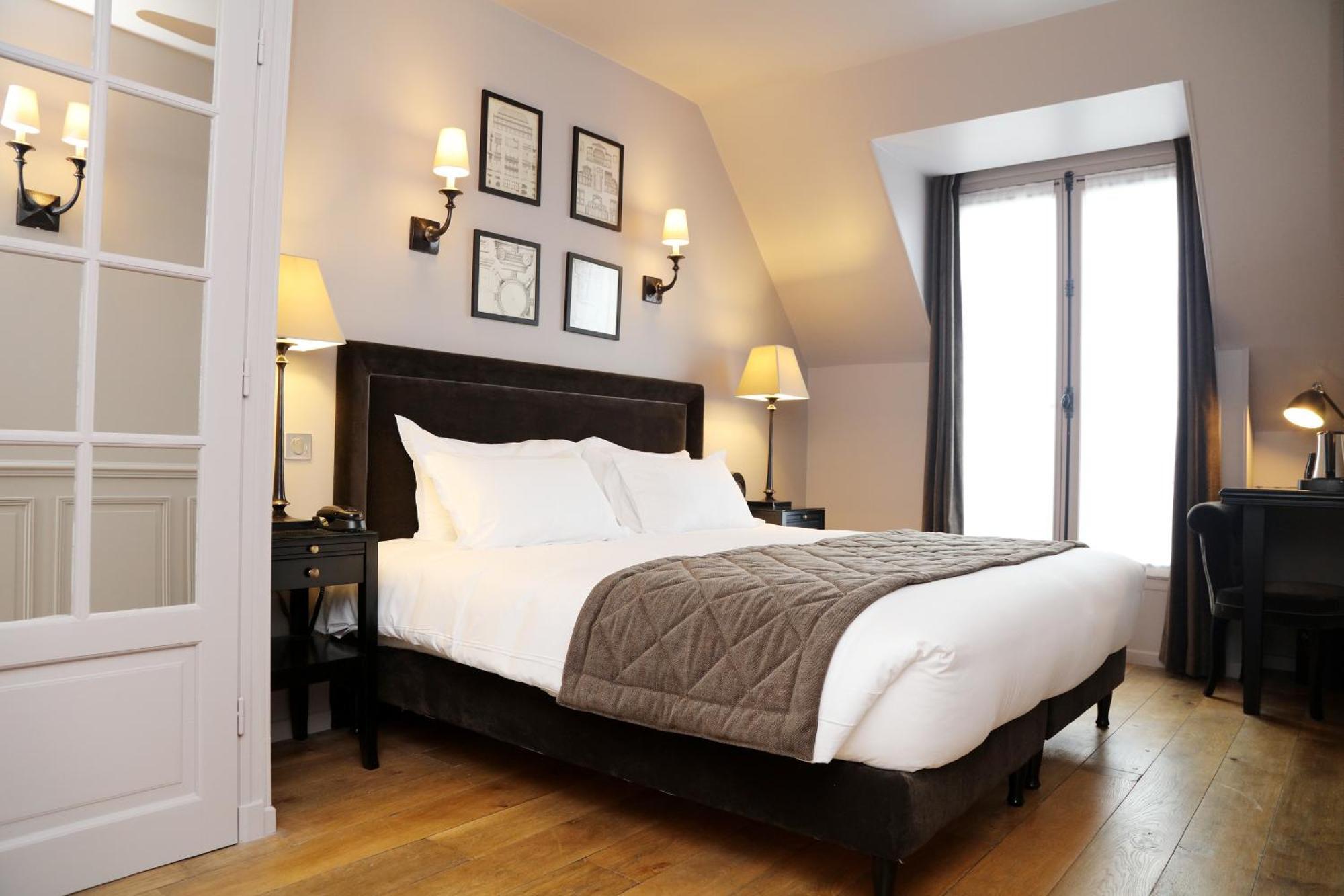 Deluxe Double or Twin Room Balcony Top Floor