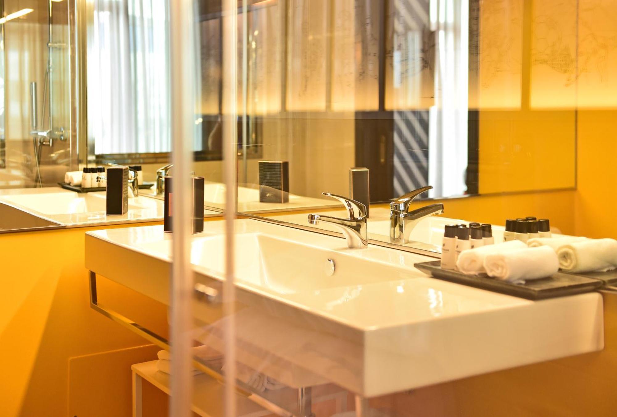CR Superior Double Room