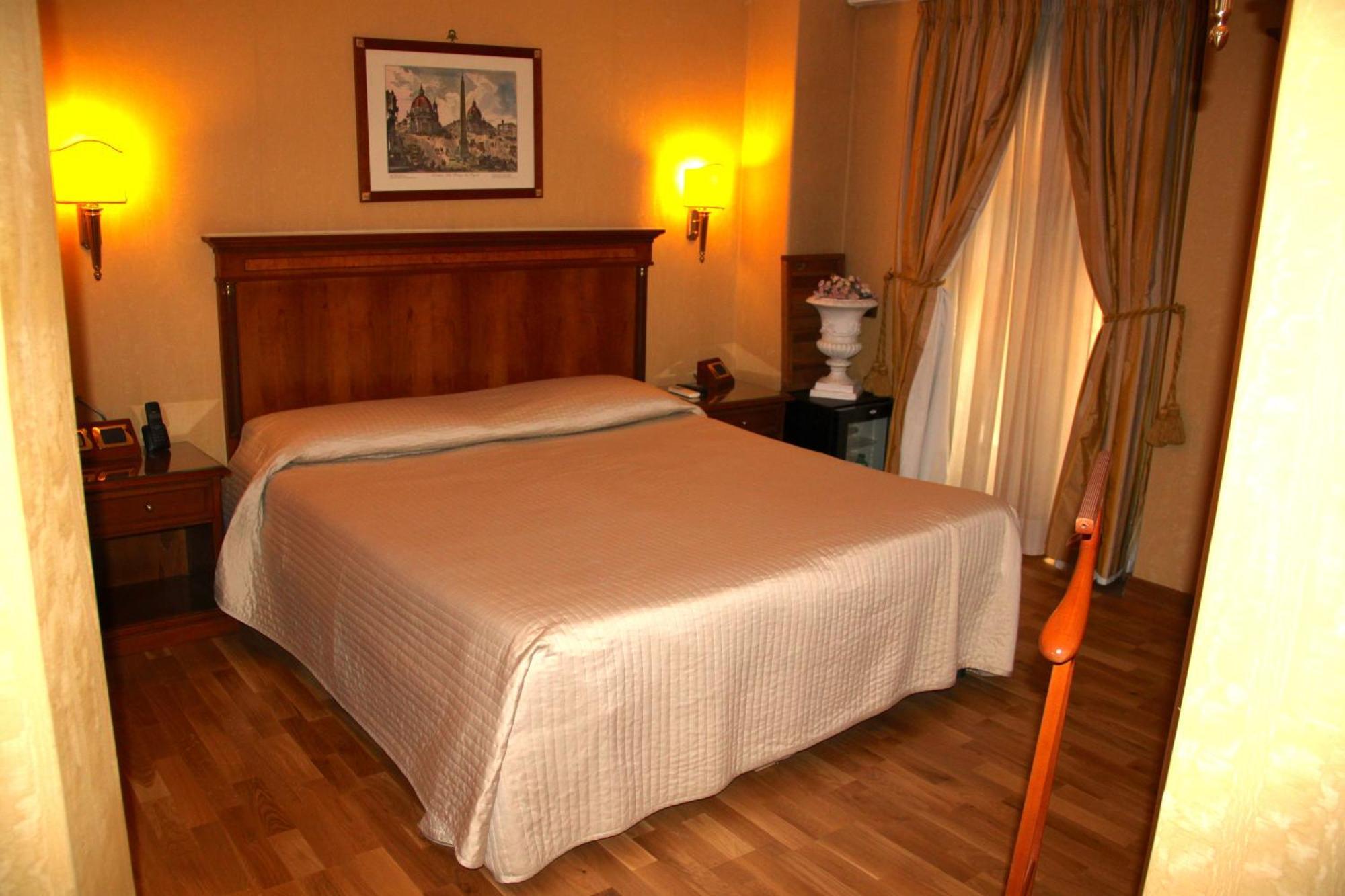Camera Familiare con Bagno Privato