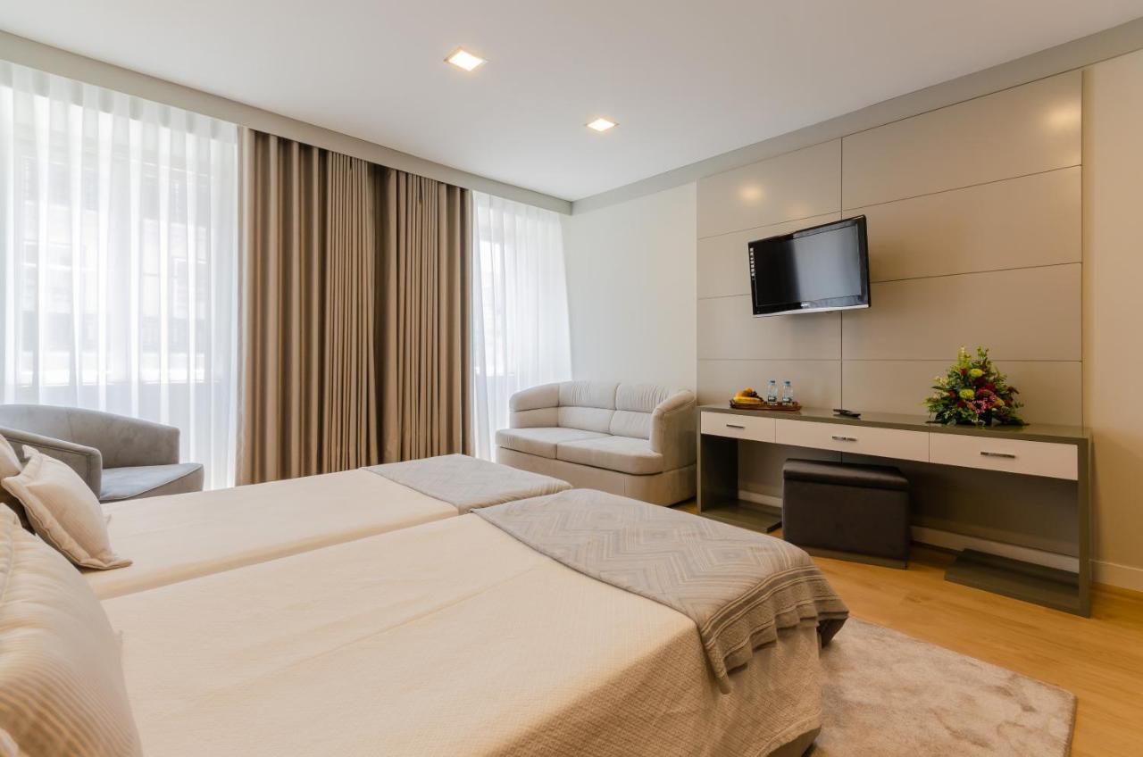 Superior Twin Room Chiado View