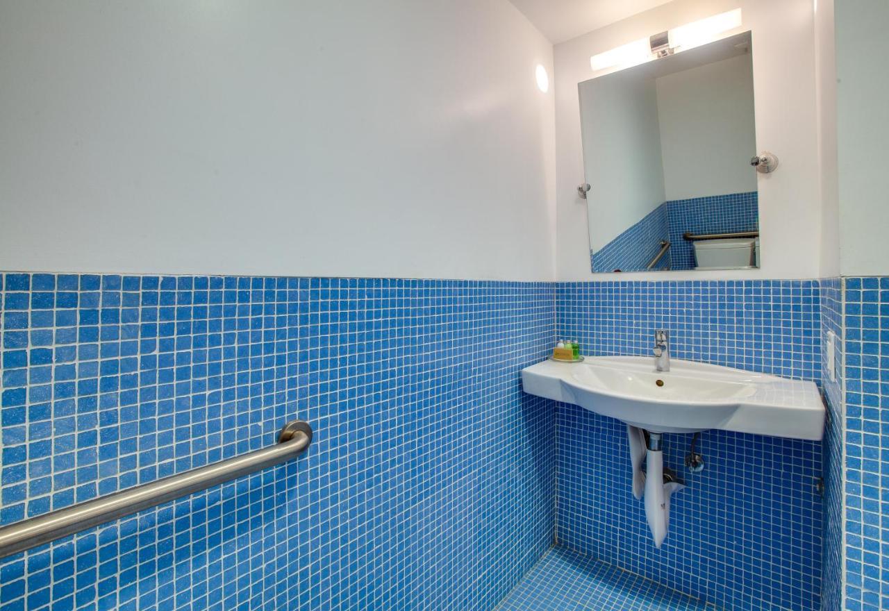 Suite Monolocale con Accesso Disabili e Vista Strada