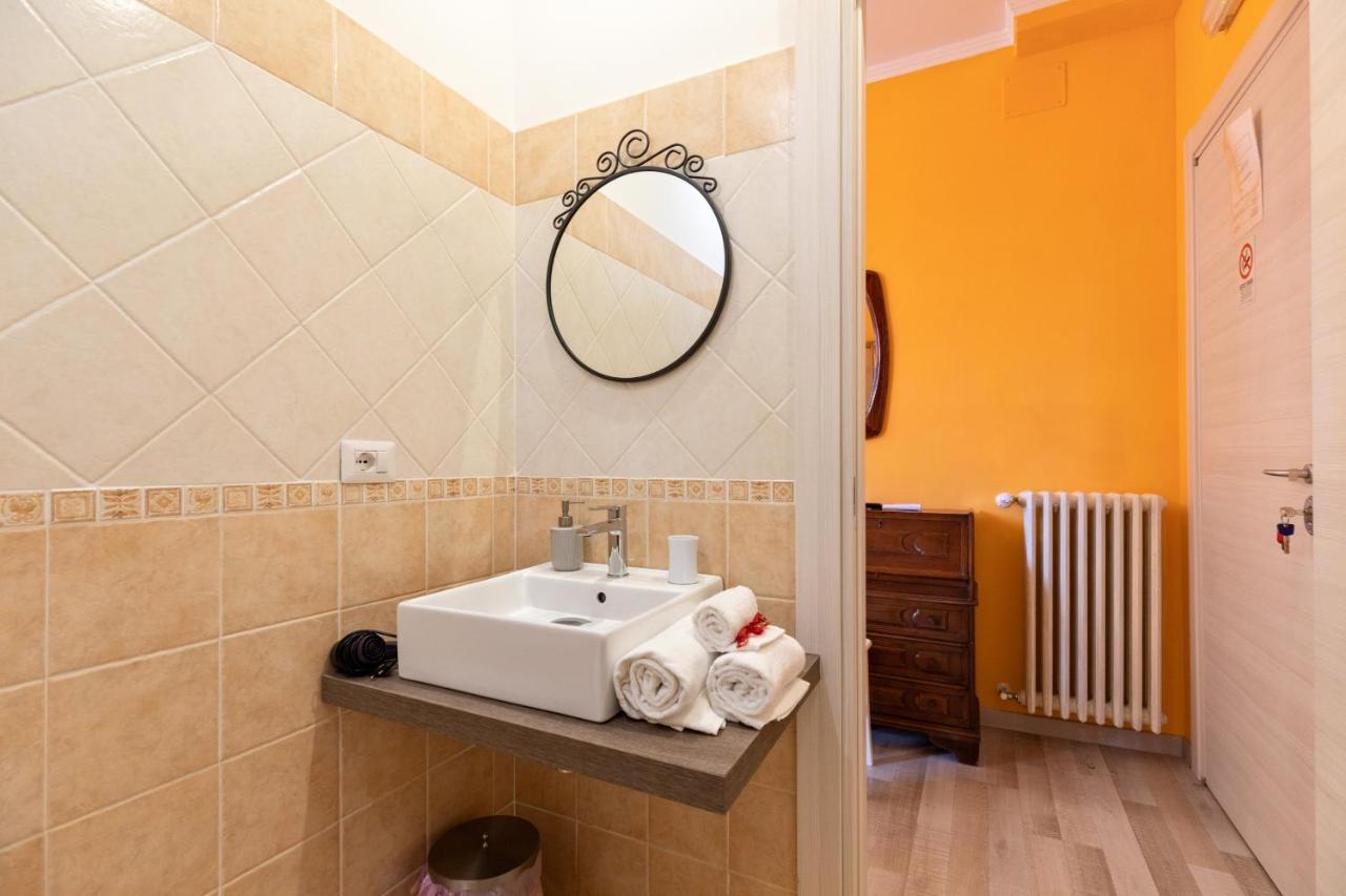 Camera Matrimoniale con Bagno Privato