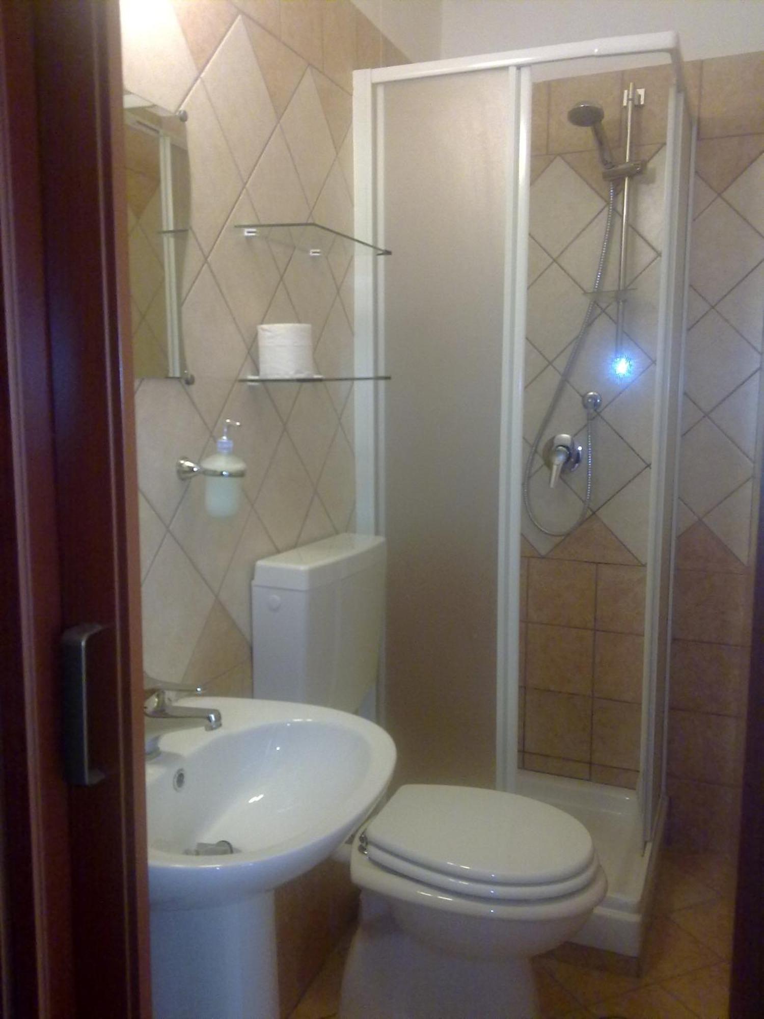 Economy Double Room,1169303451:JPEG