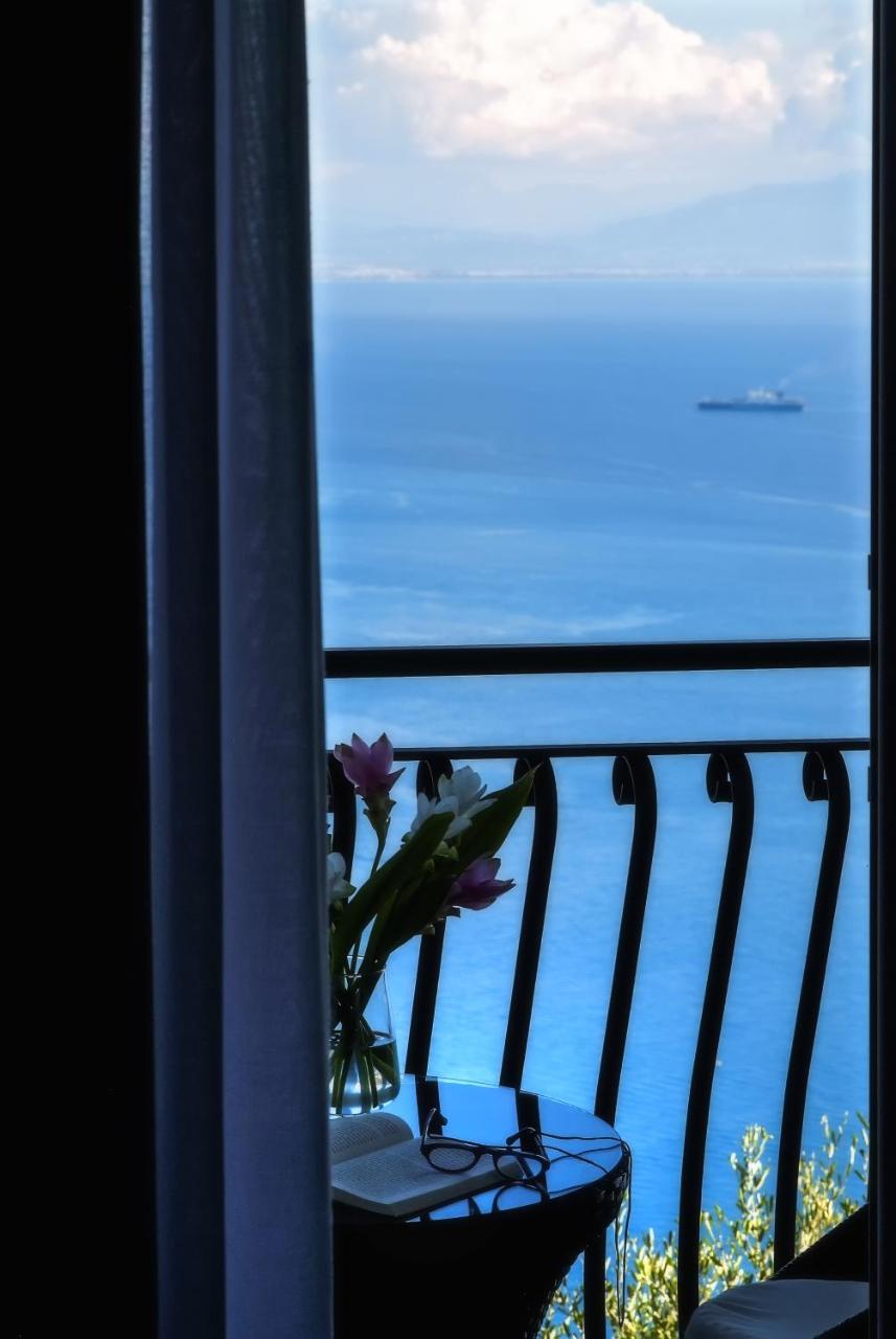 Deluxe Large Double Room with Sea View