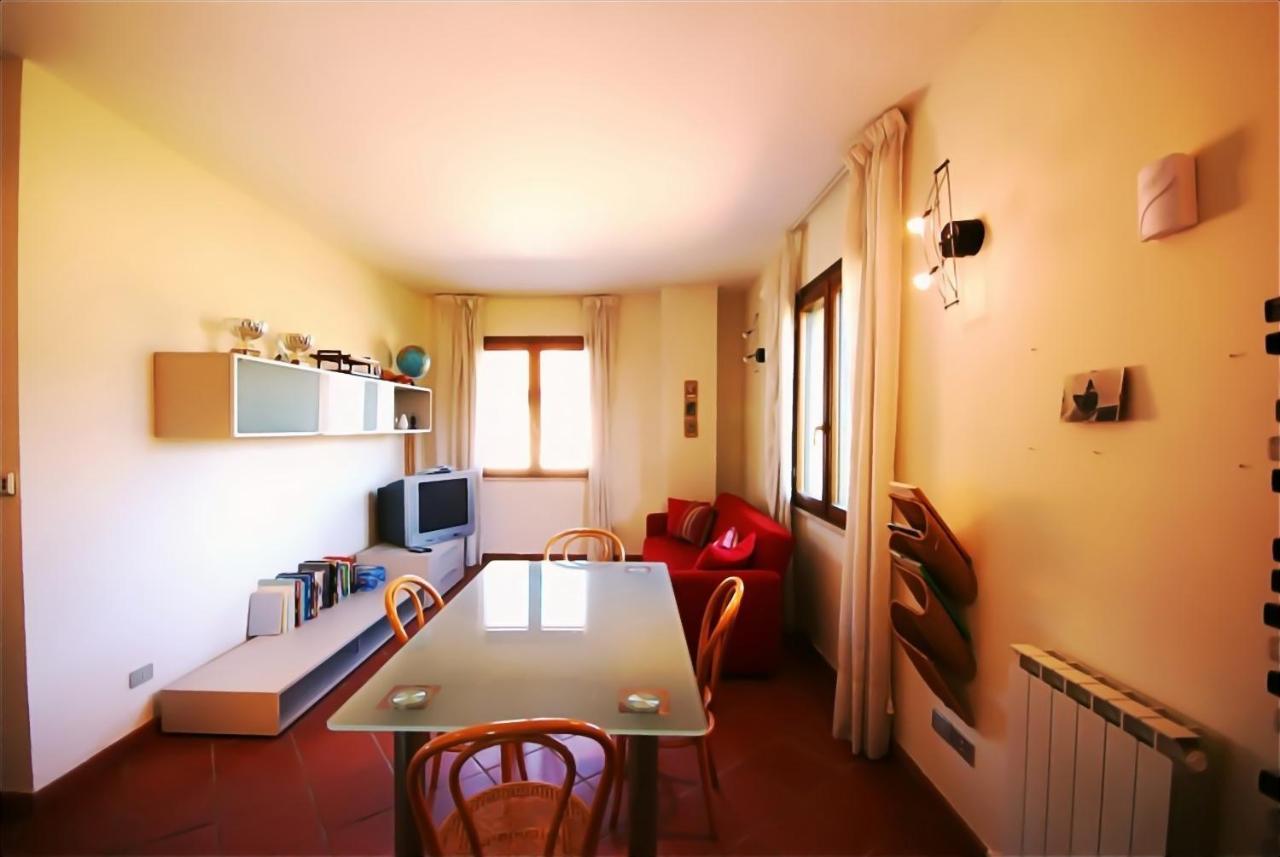 Appartamento con 2 Camere da Letto - Primo Piano