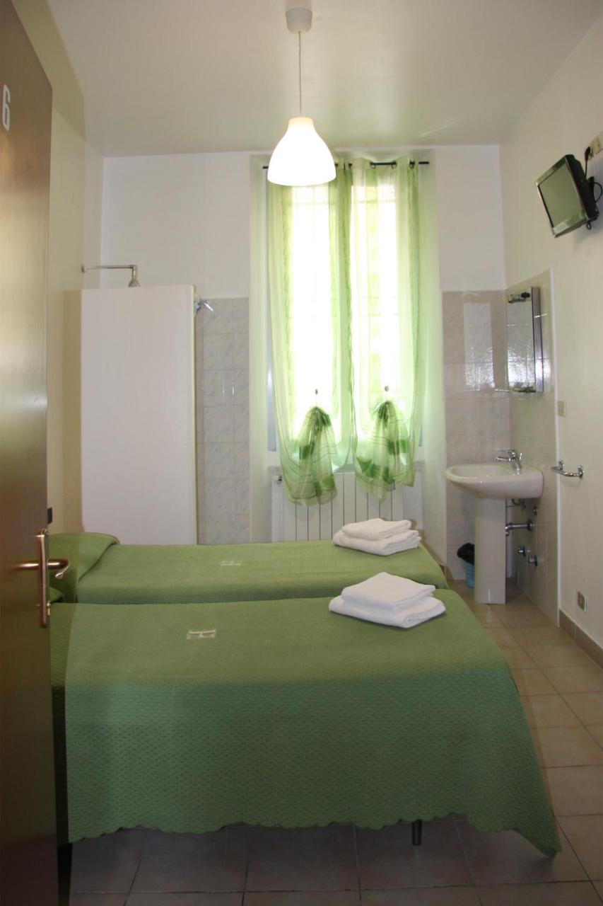 Camera Singola con Bagno in Comune