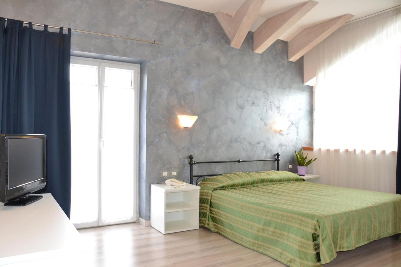 Standard Double Room,762323833:JPEG