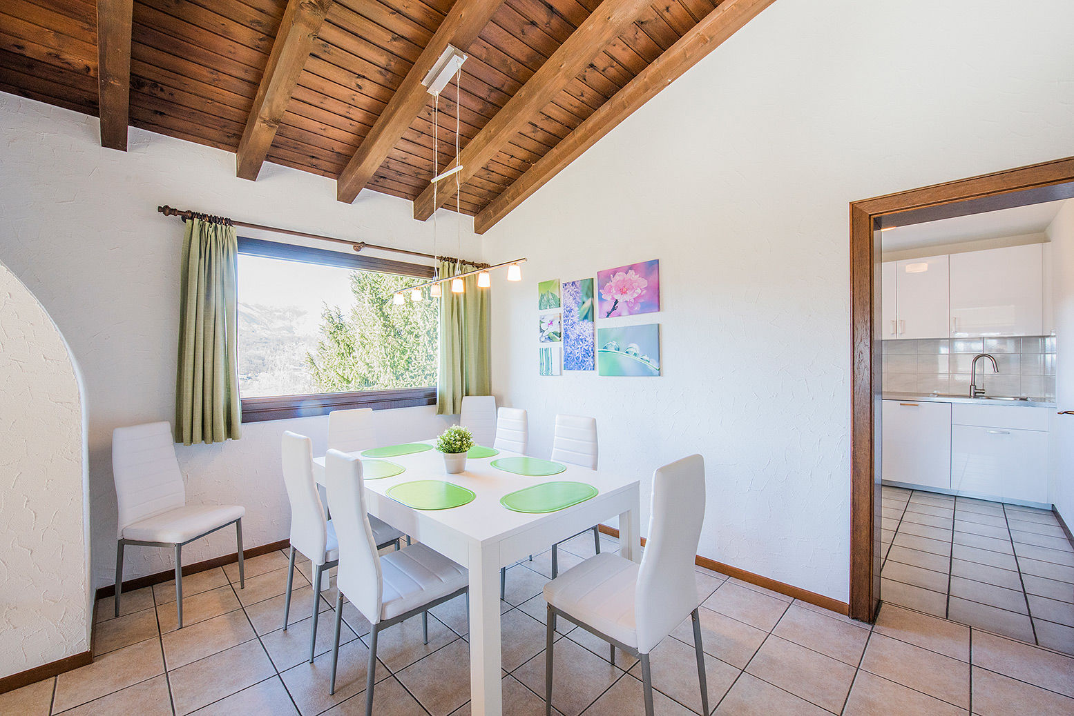 Apartment with Mountain View and Air-Conditioning