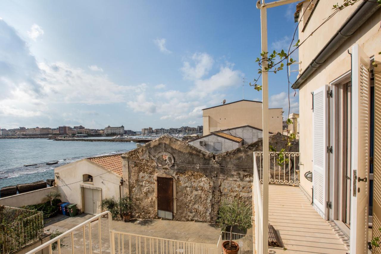 One-Bedroom Apartment Balcony Separate Building