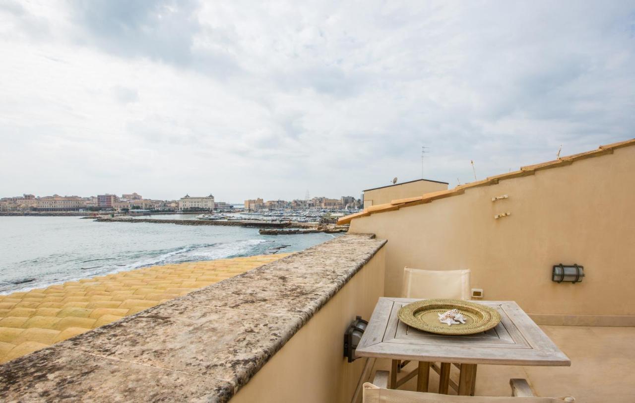One-Bedroom Apartment Balcony Separate Building