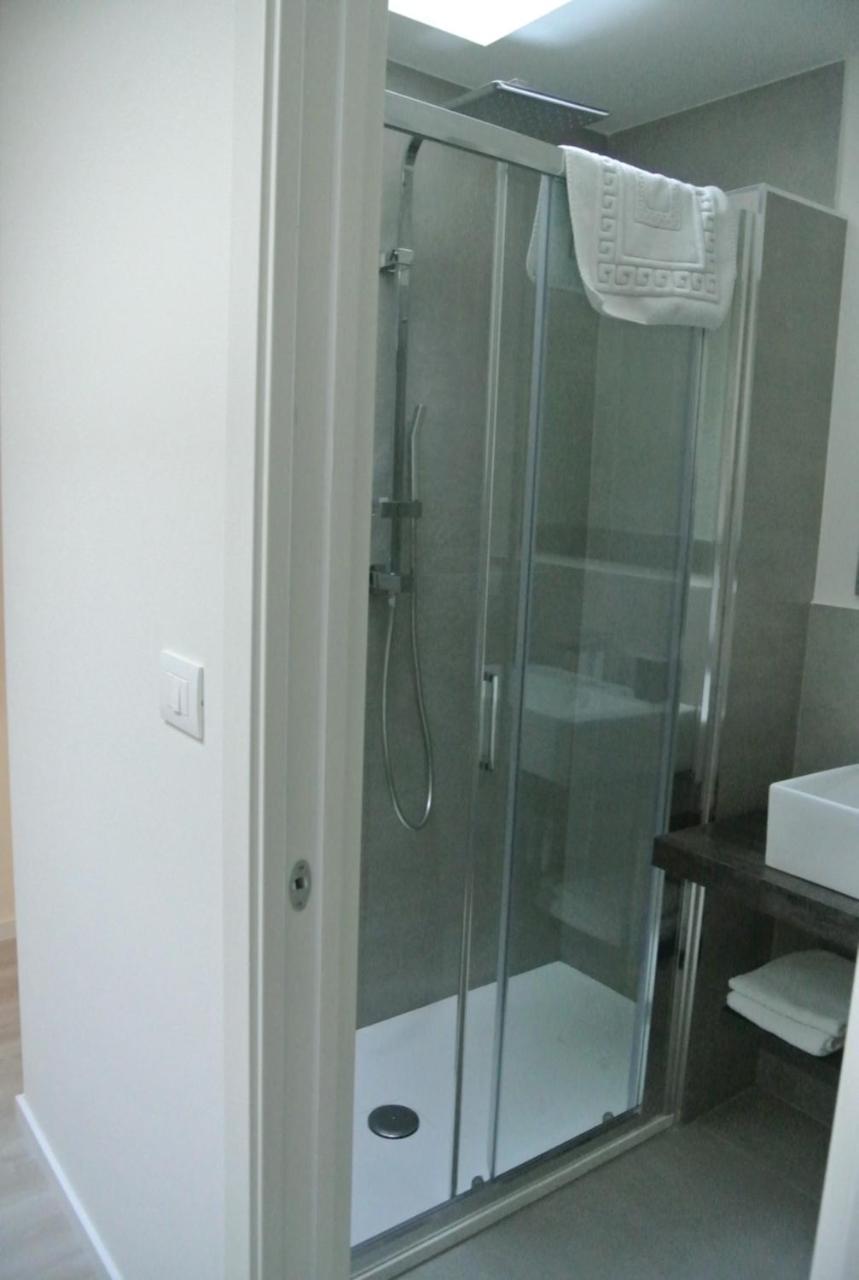 Camera Singola con Bagno Privato