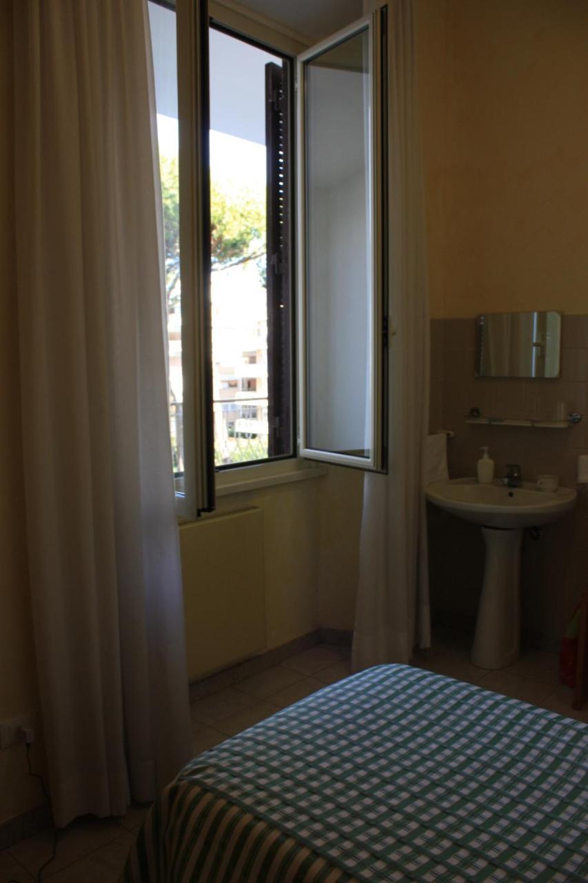Camera Singola con Bagno in Comune