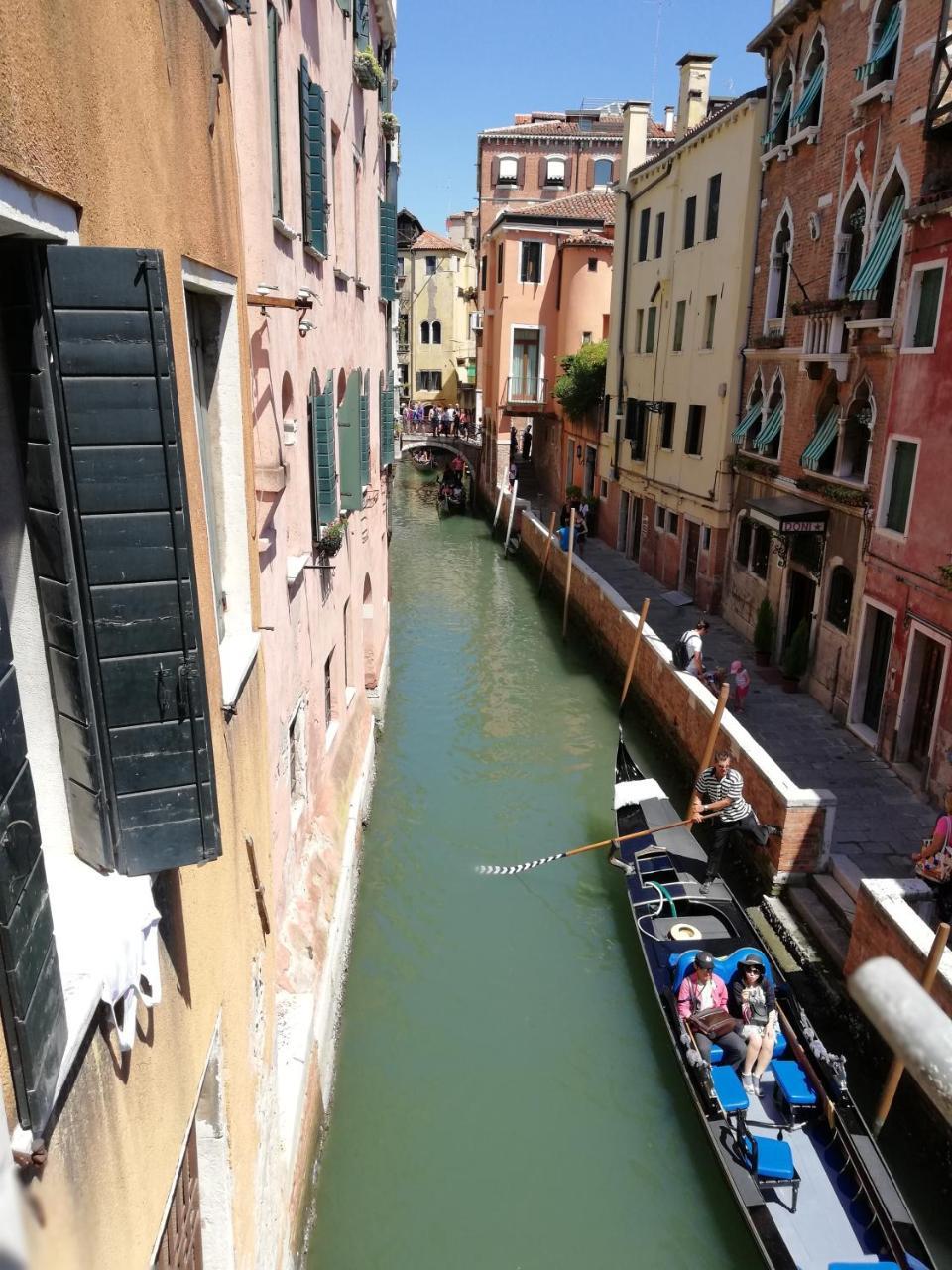 Camera Tripla Exclusive con Vista Canale