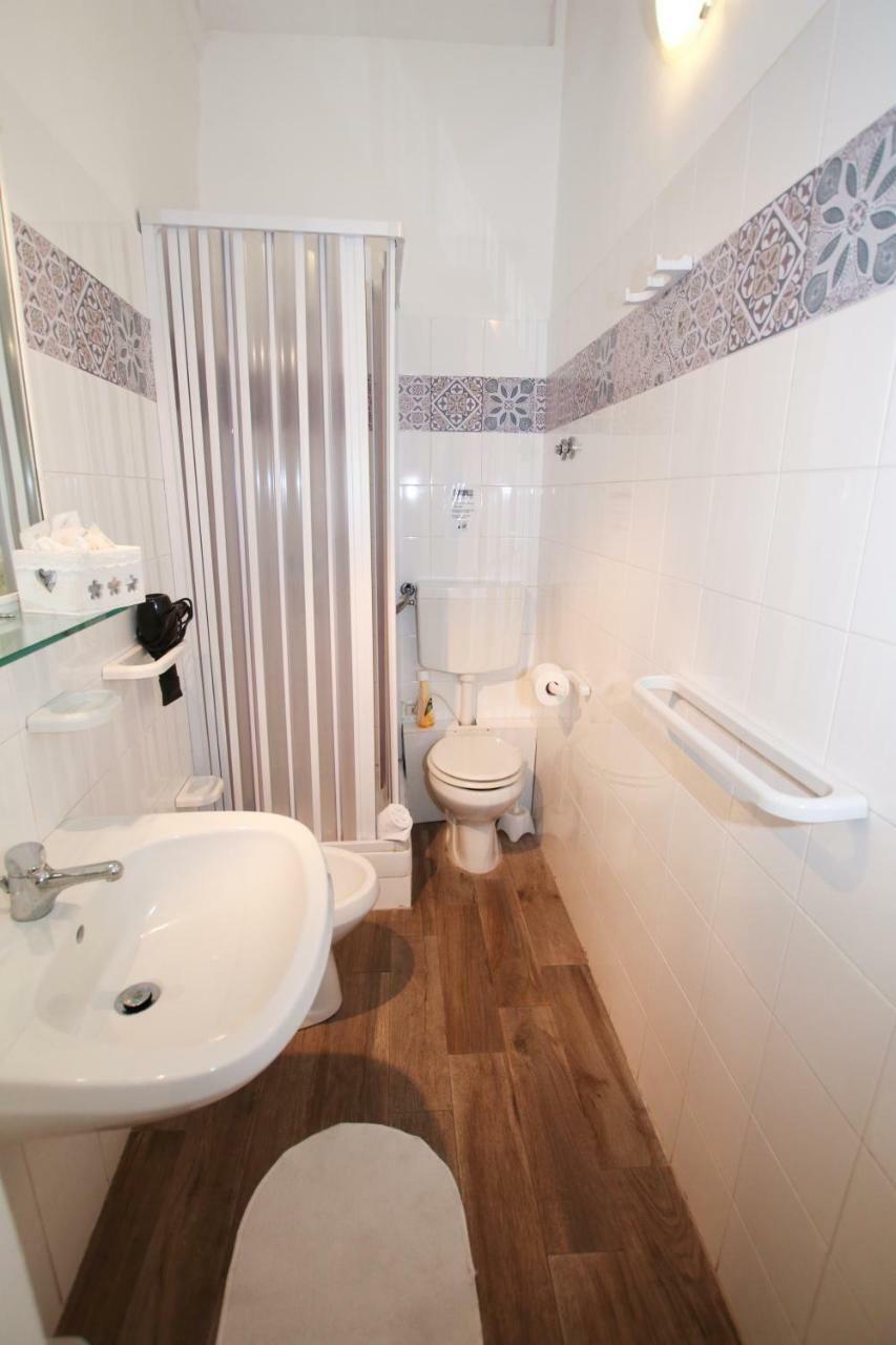 Camera Matrimoniale con Bagno Privato
