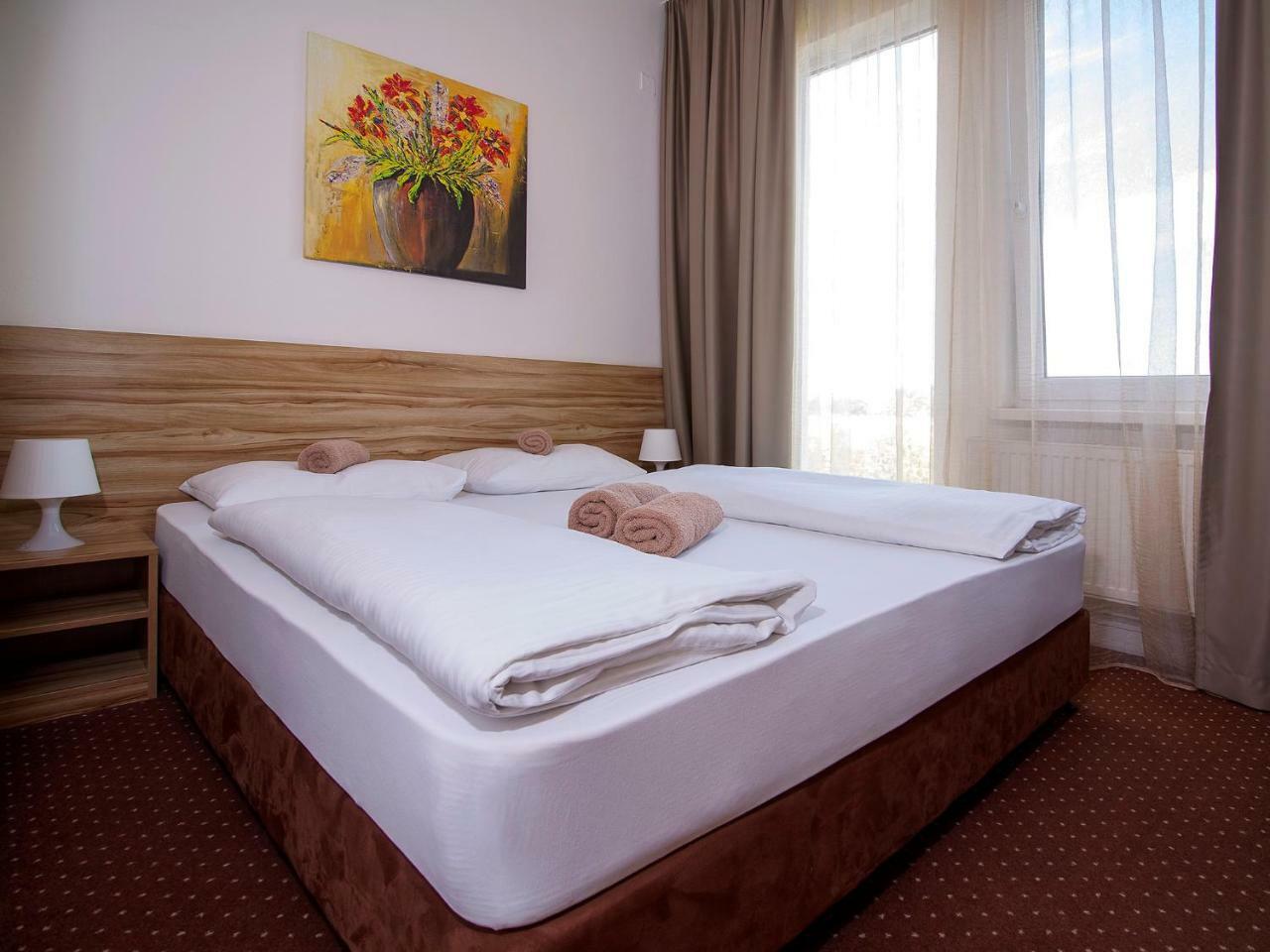 Basic Double Room no air-condition
