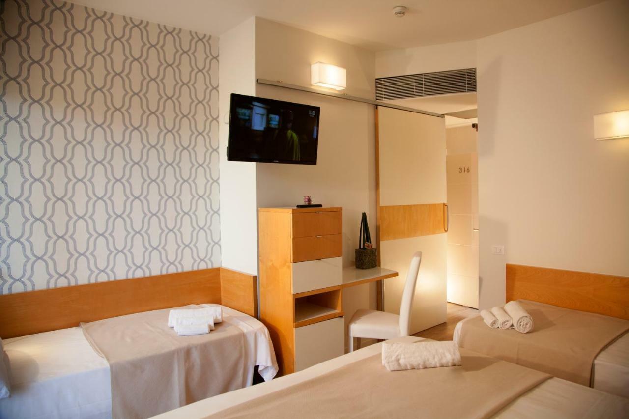 Superior Quadruple Room Sea View