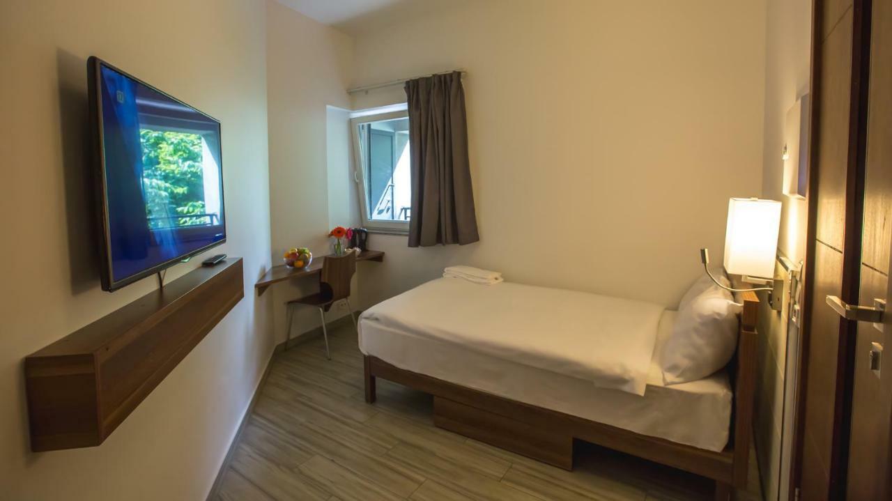 Budget Double Room 140 cm bed