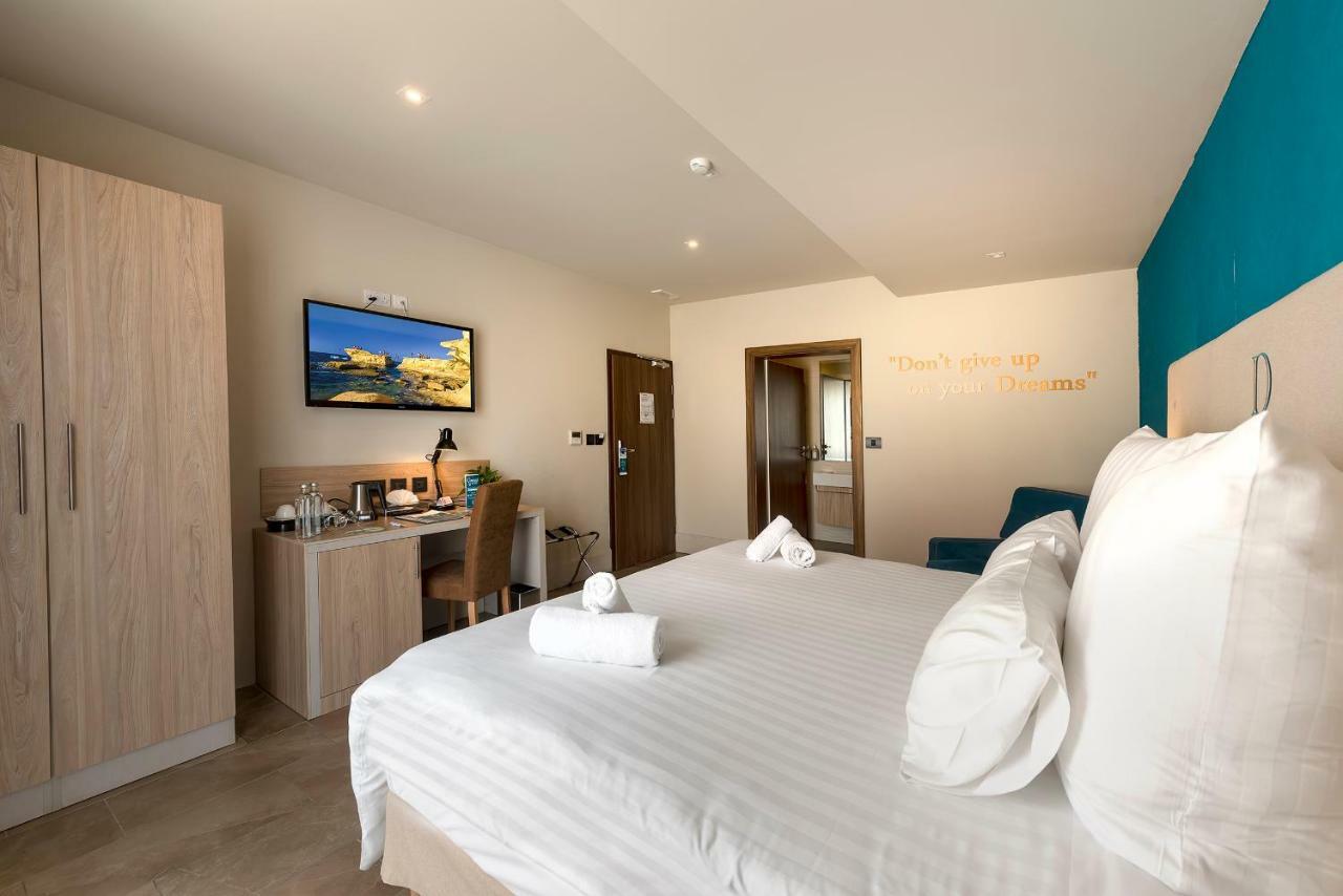 Deluxe Double or Twin Room Balcony