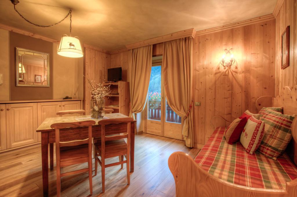 Appartamento Familiare con 1 Camera da Letto e Balcone (4 Adulti)