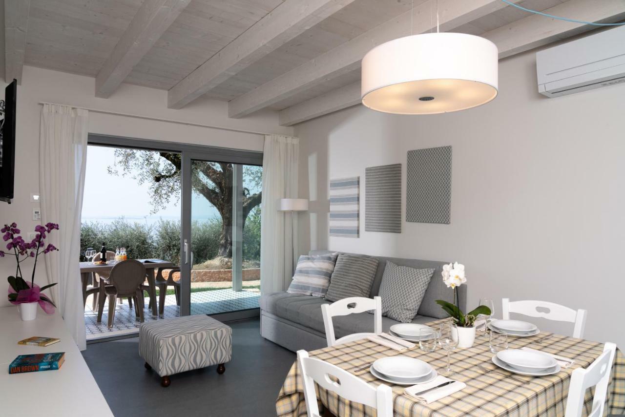 Appartamento Best su 2 Livelli con Balcone, Terrazza e Vista Lago