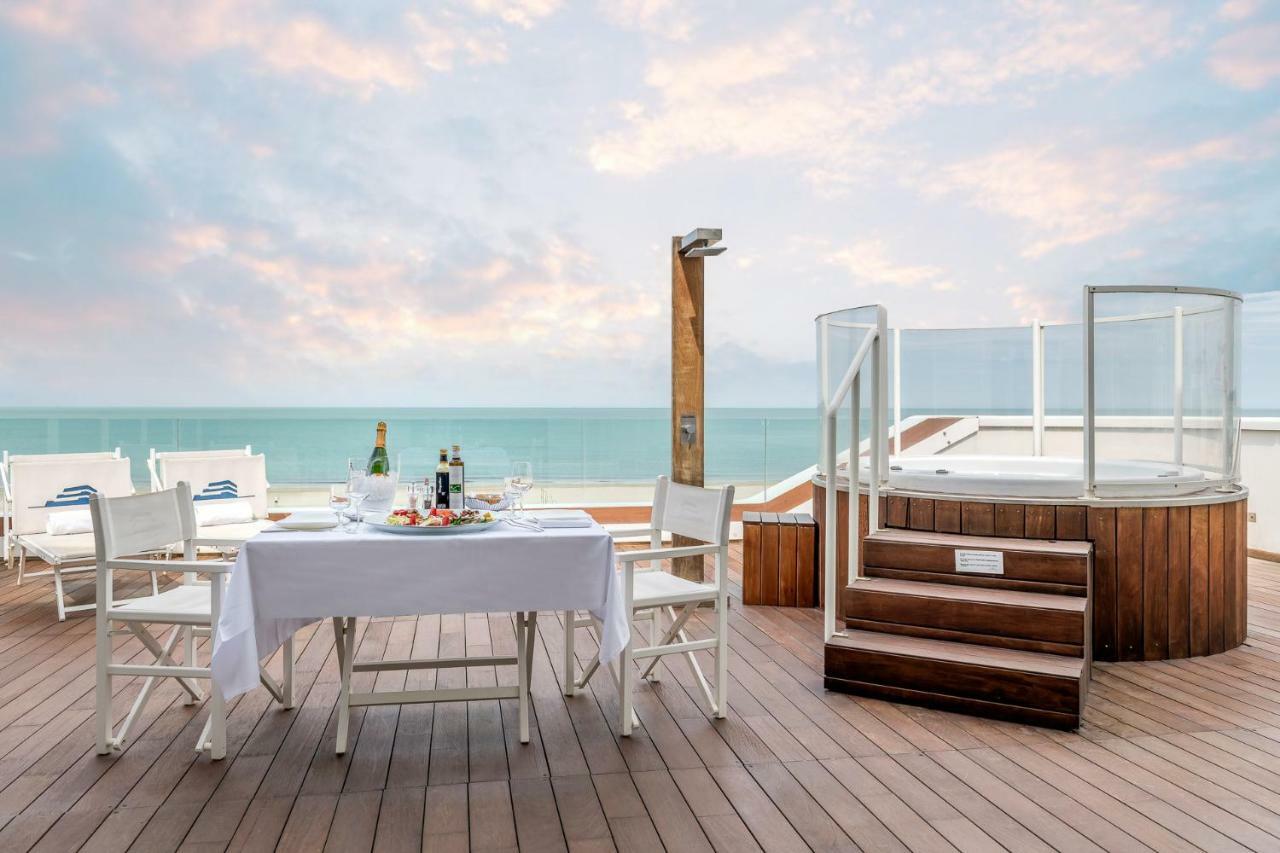 Suite Sea View Outdoor Jacuzzi